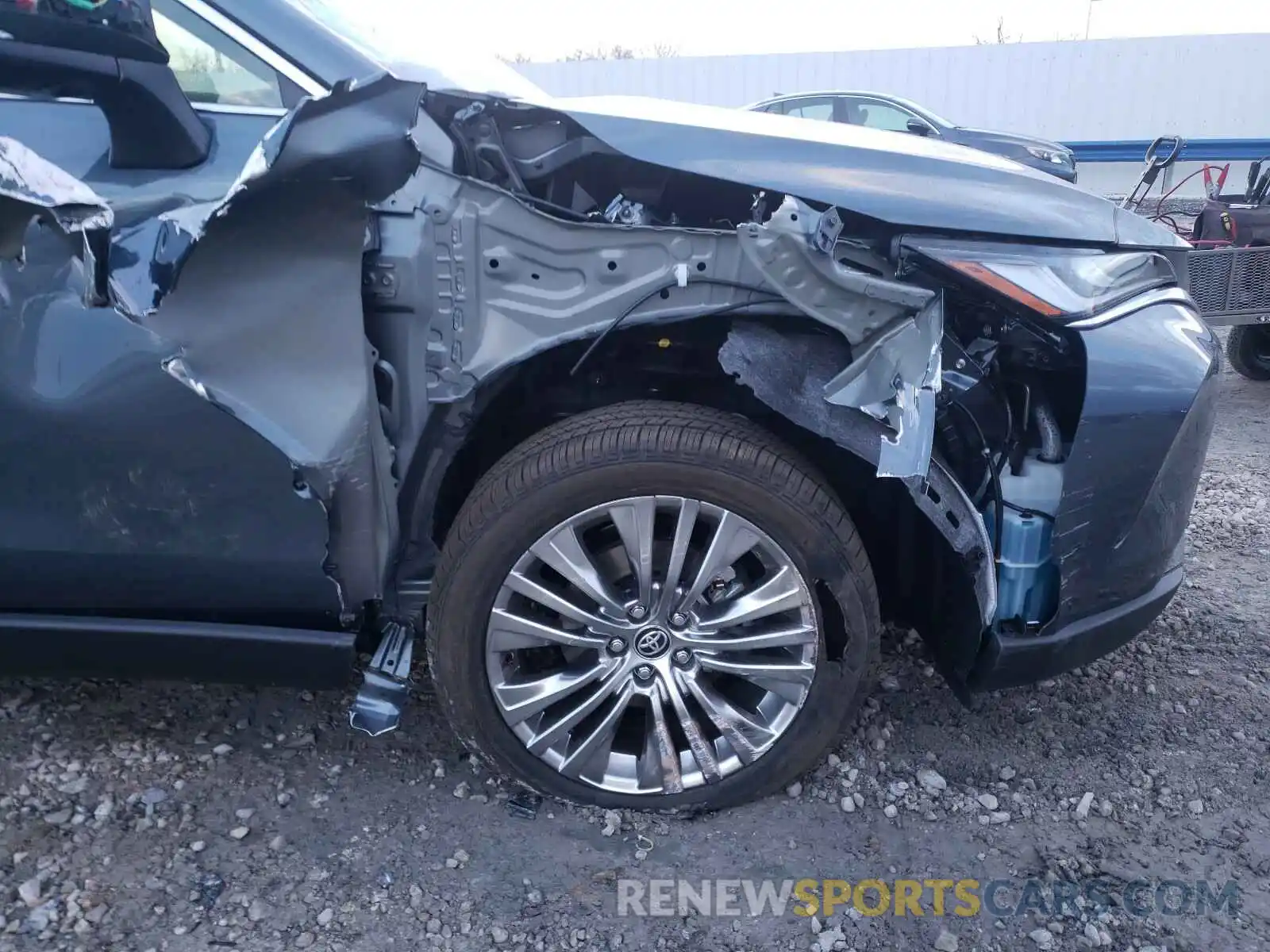 9 Photograph of a damaged car JTEAAAAH3MJ017219 TOYOTA VENZA 2021