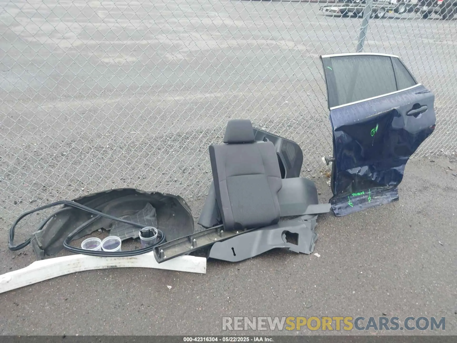 12 Photograph of a damaged car JTEAAAAH3MJ023795 TOYOTA VENZA 2021