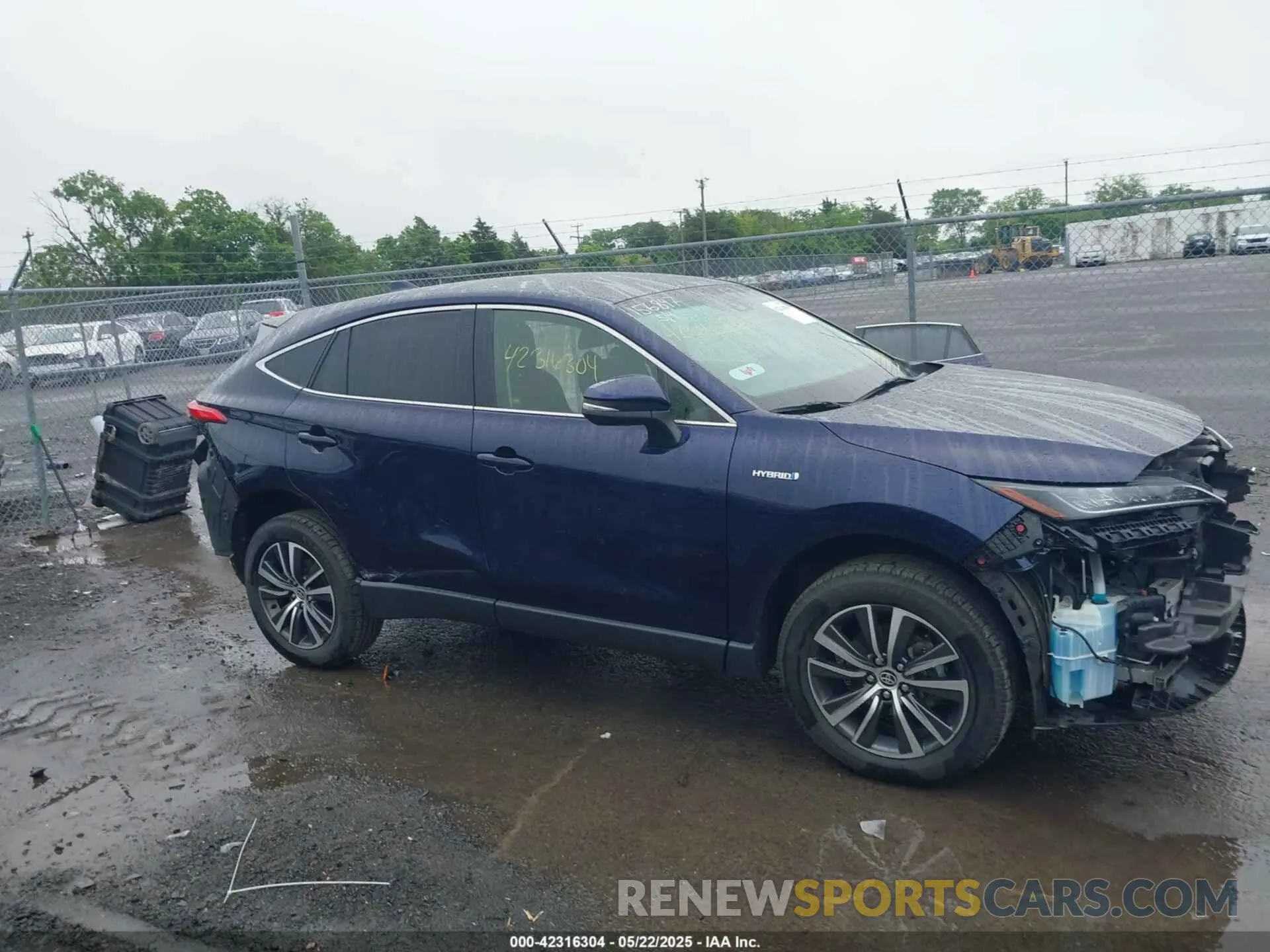 14 Photograph of a damaged car JTEAAAAH3MJ023795 TOYOTA VENZA 2021