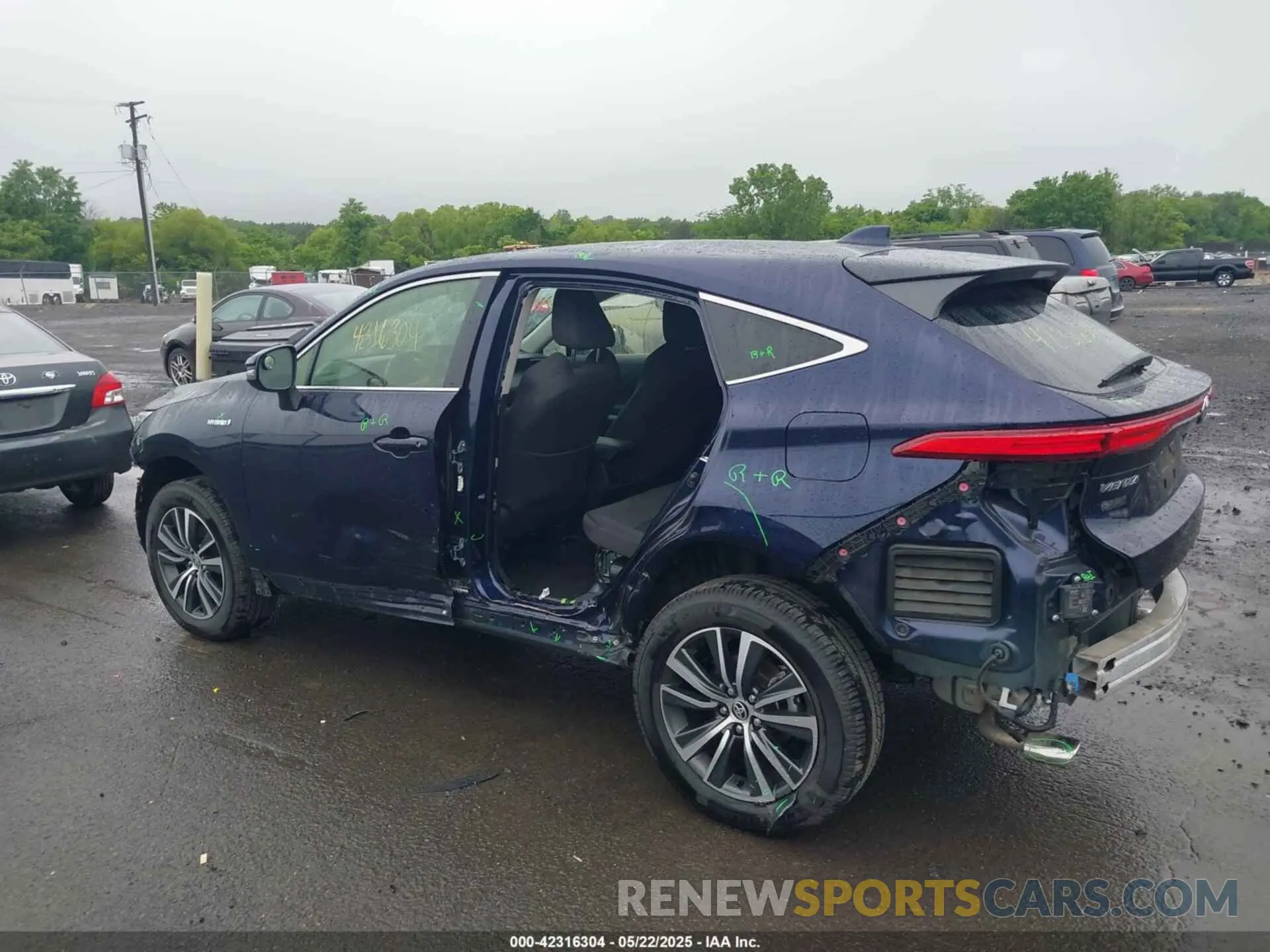 15 Photograph of a damaged car JTEAAAAH3MJ023795 TOYOTA VENZA 2021
