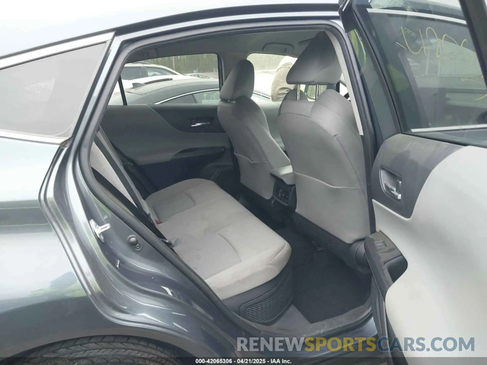 8 Photograph of a damaged car JTEAAAAH3MJ025031 TOYOTA VENZA 2021