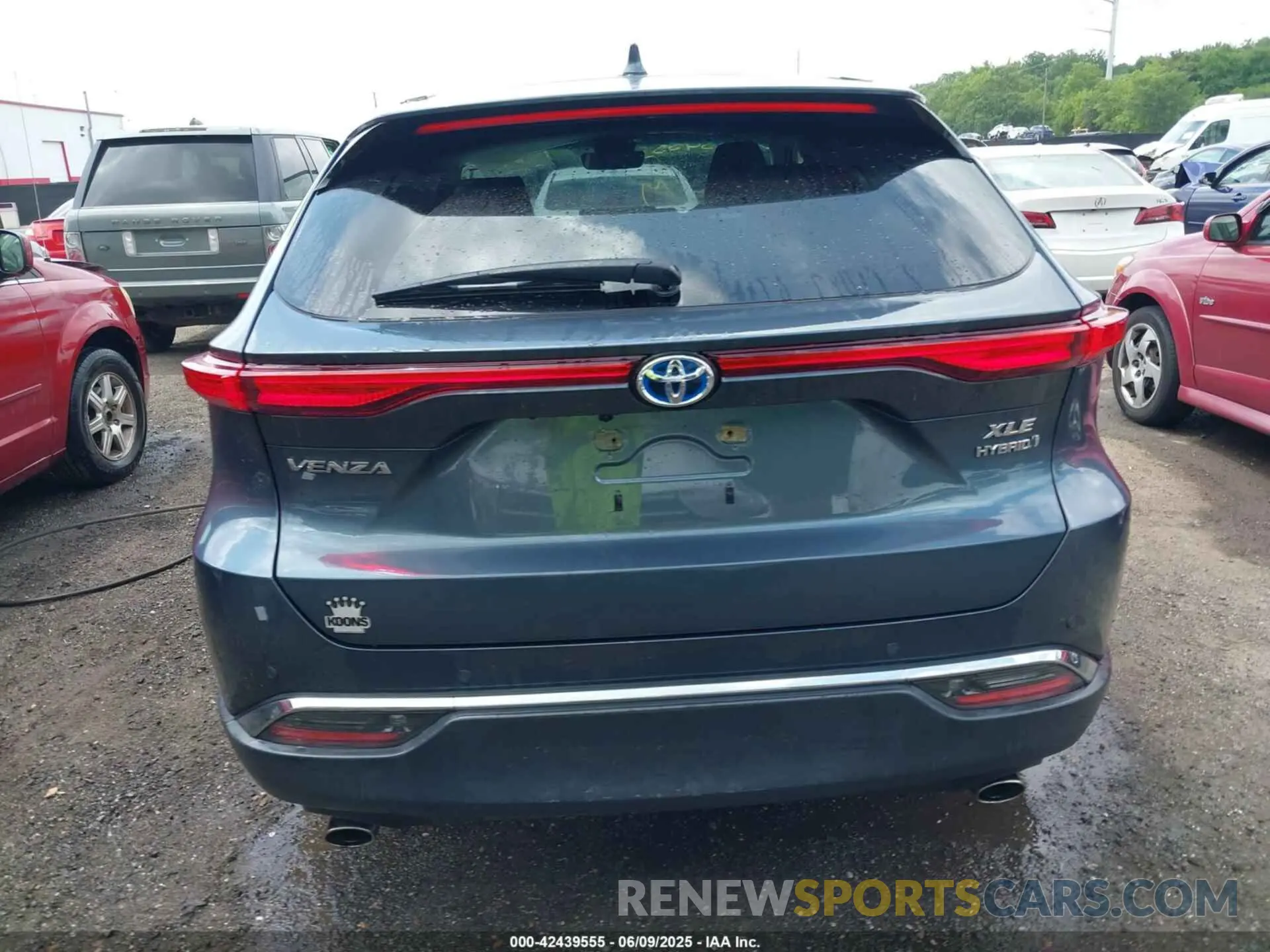 16 Photograph of a damaged car JTEAAAAH3MJ046493 TOYOTA VENZA 2021
