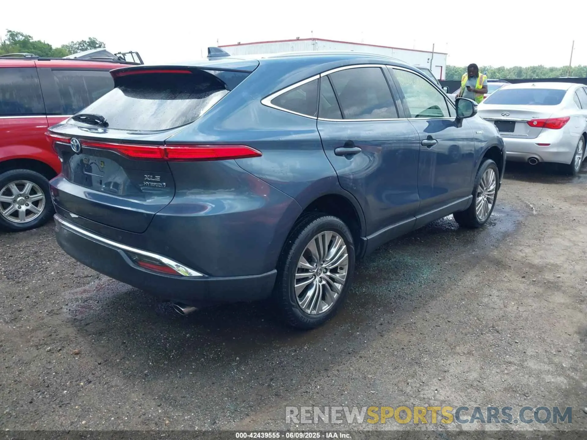 4 Photograph of a damaged car JTEAAAAH3MJ046493 TOYOTA VENZA 2021