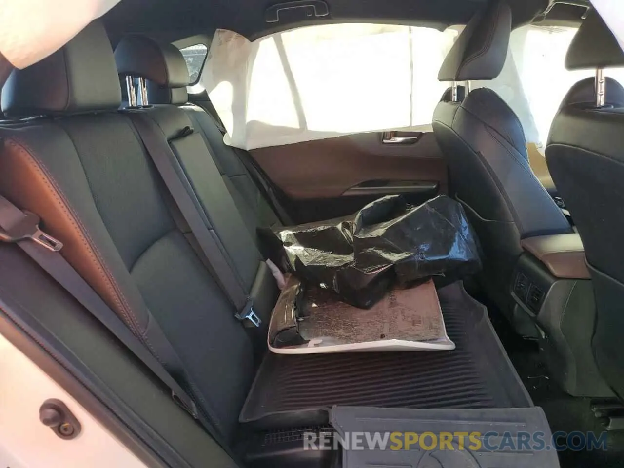 11 Photograph of a damaged car JTEAAAAH3MJ048843 TOYOTA VENZA 2021