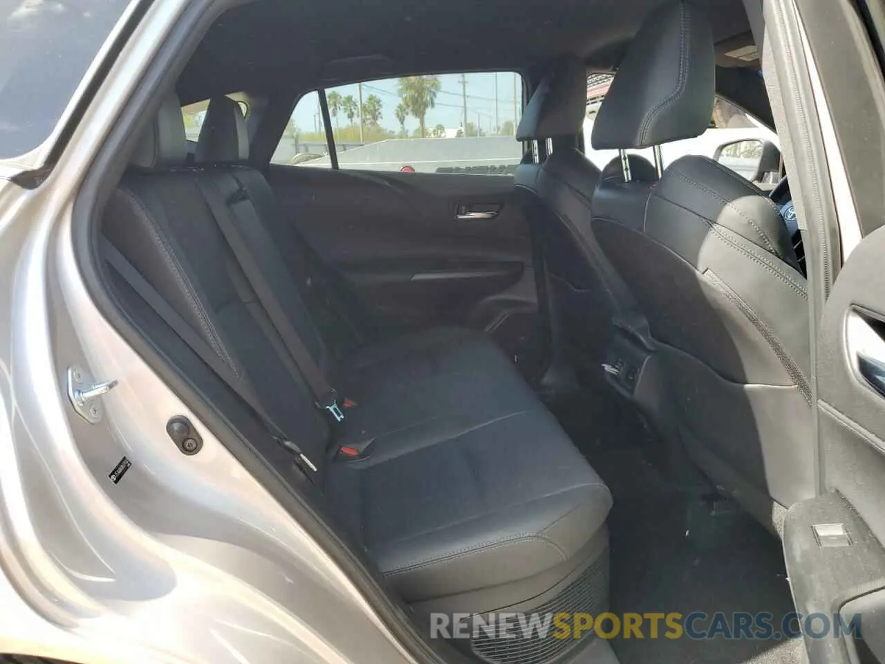 11 Photograph of a damaged car JTEAAAAH3MJ079347 TOYOTA VENZA 2021