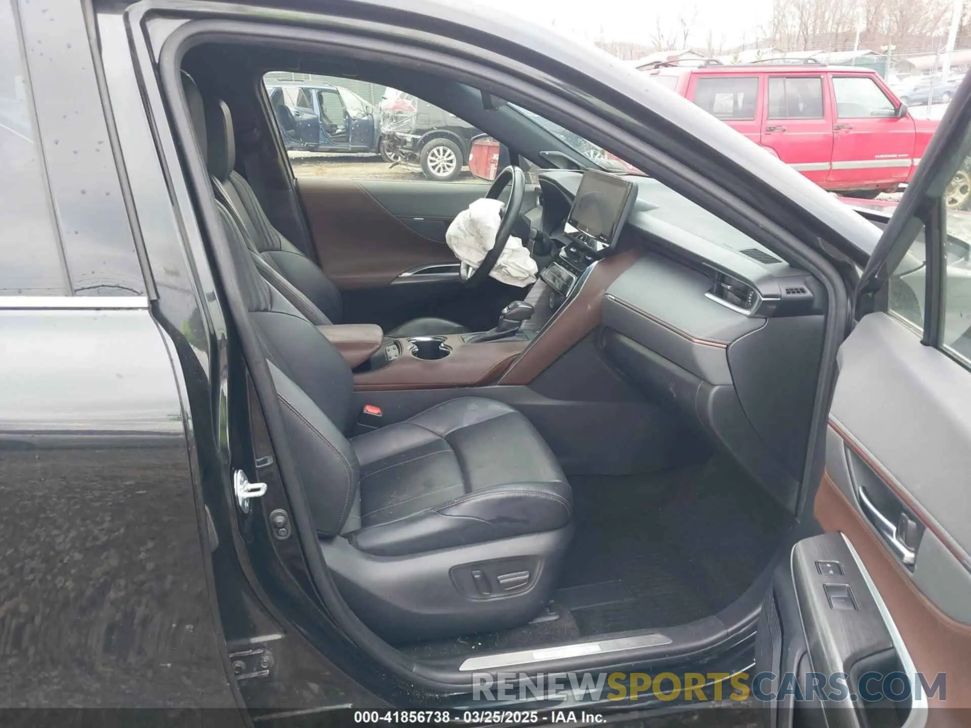 5 Photograph of a damaged car JTEAAAAH4MJ005080 TOYOTA VENZA 2021