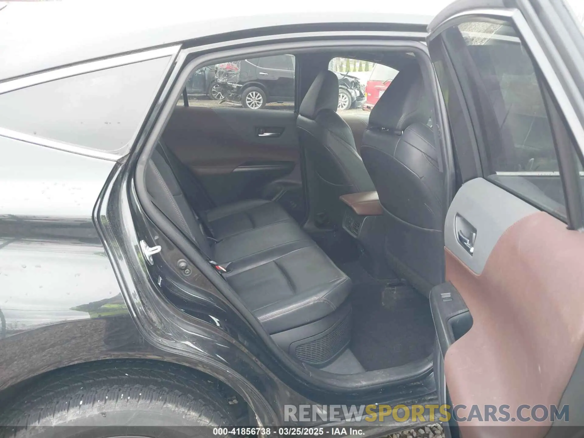 8 Photograph of a damaged car JTEAAAAH4MJ005080 TOYOTA VENZA 2021