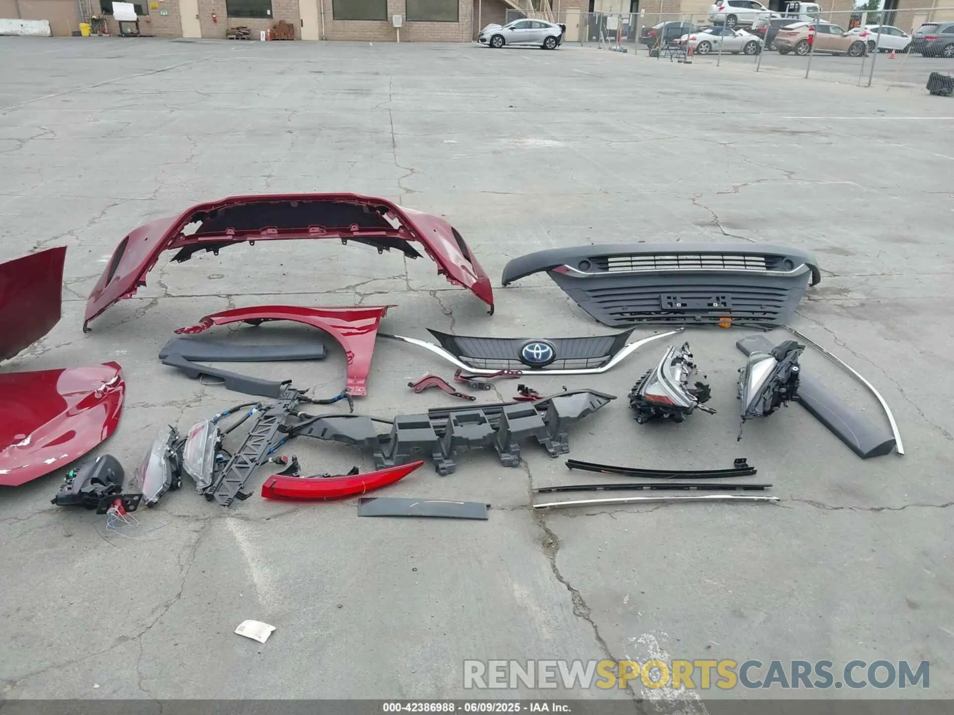 12 Photograph of a damaged car JTEAAAAH4MJ015060 TOYOTA VENZA 2021