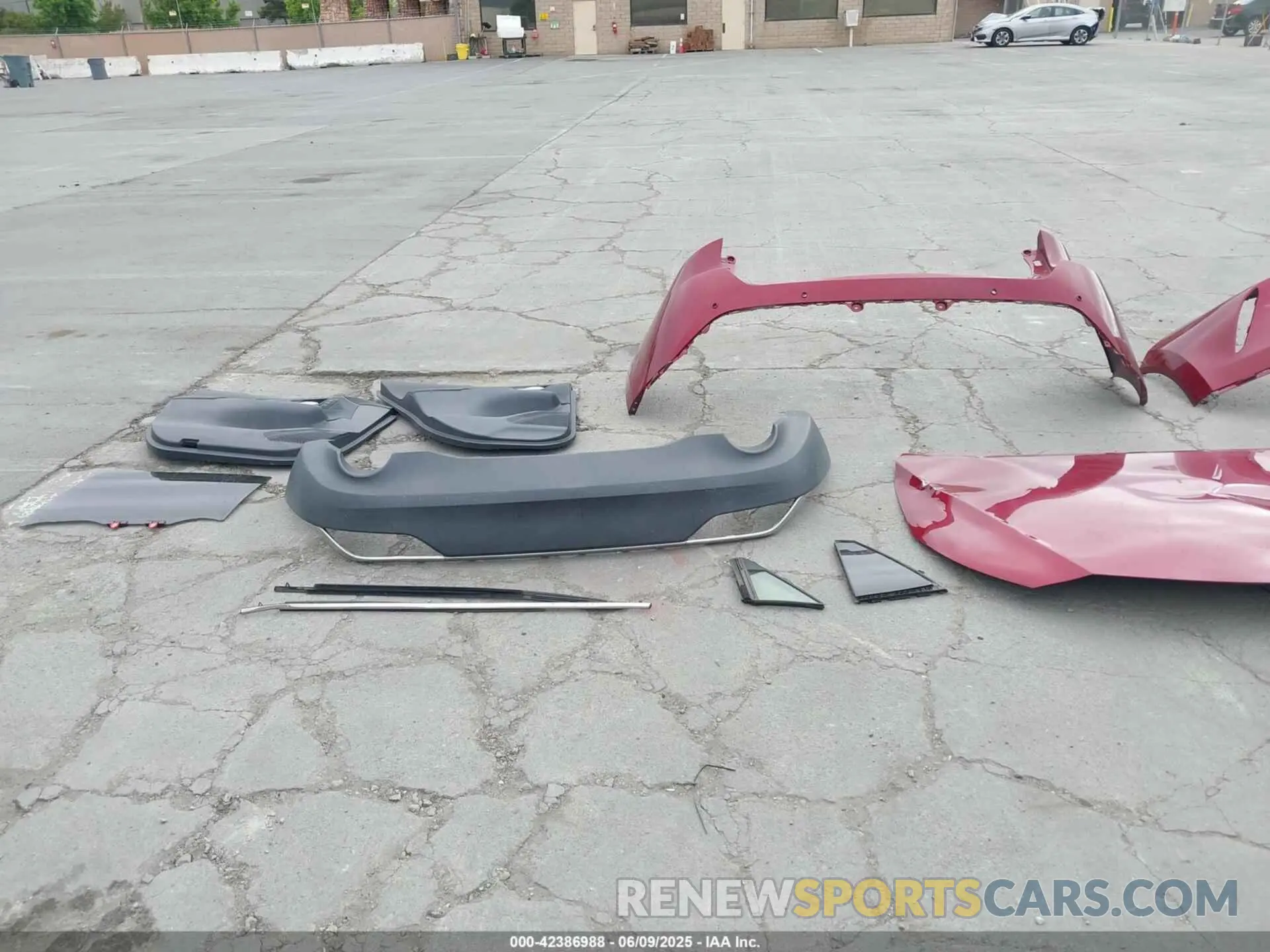 18 Photograph of a damaged car JTEAAAAH4MJ015060 TOYOTA VENZA 2021