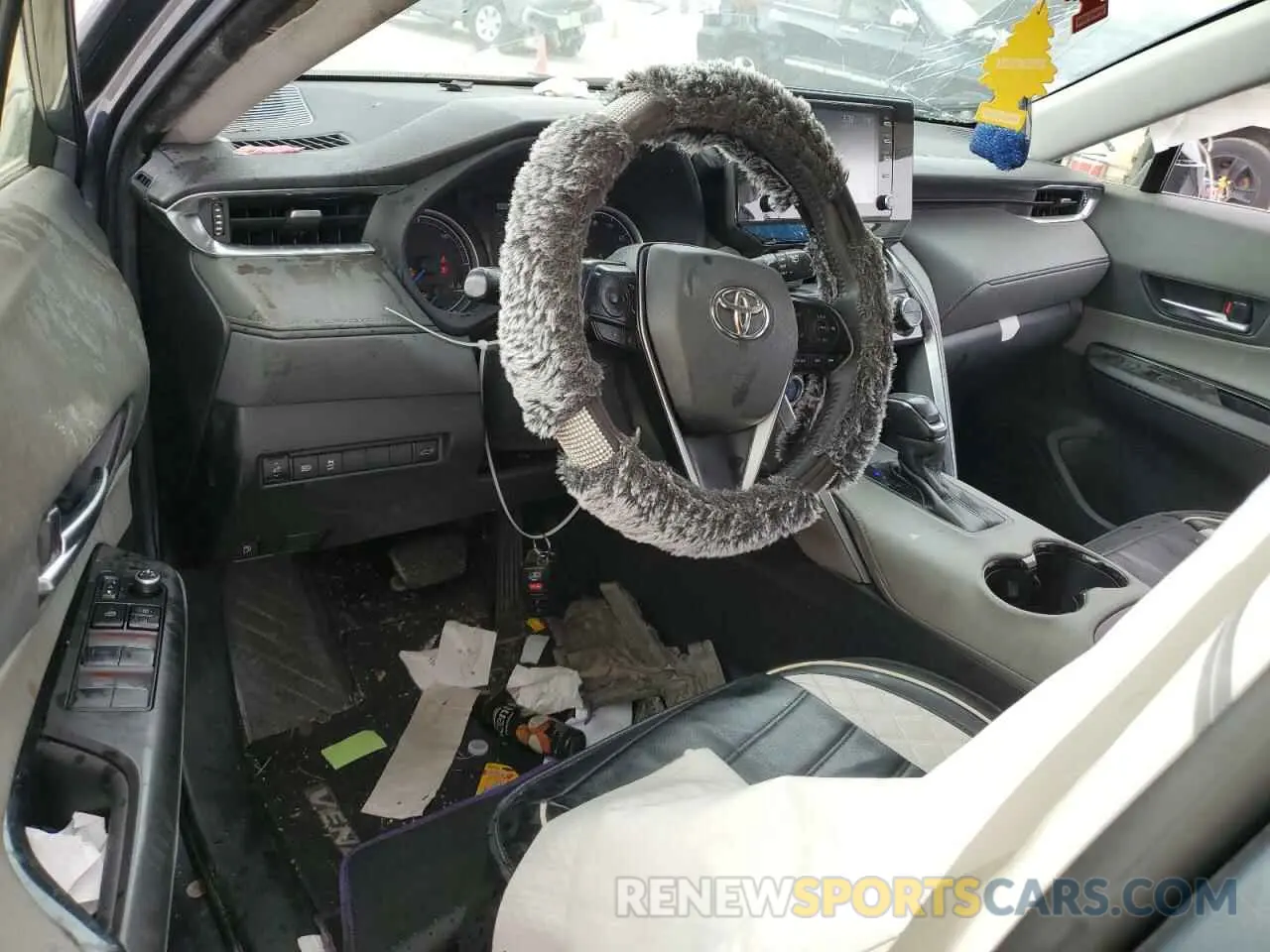 8 Photograph of a damaged car JTEAAAAH4MJ018881 TOYOTA VENZA 2021