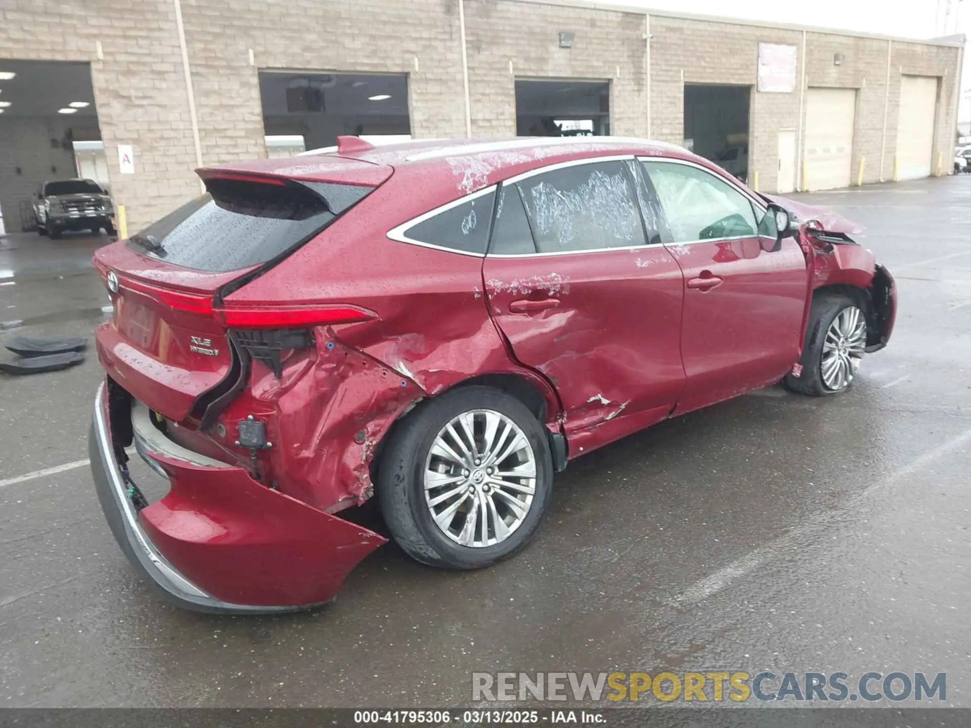 4 Photograph of a damaged car JTEAAAAH4MJ022039 TOYOTA VENZA 2021