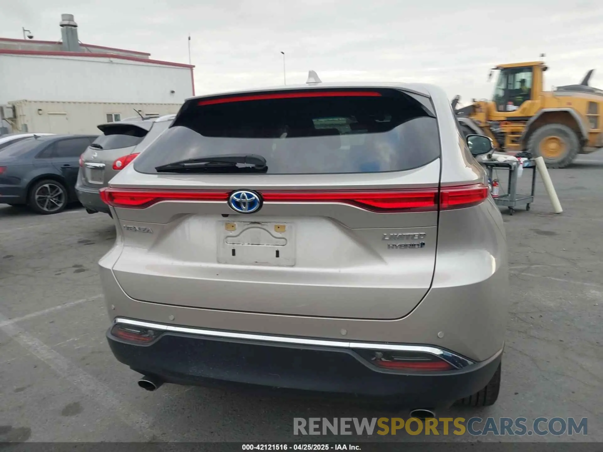 16 Photograph of a damaged car JTEAAAAH4MJ045675 TOYOTA VENZA 2021