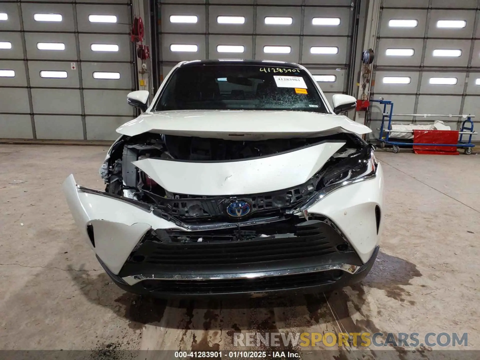 12 Photograph of a damaged car JTEAAAAH4MJ068907 TOYOTA VENZA 2021