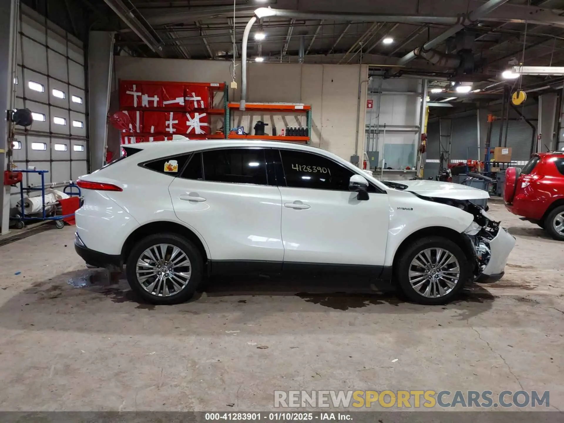 13 Photograph of a damaged car JTEAAAAH4MJ068907 TOYOTA VENZA 2021