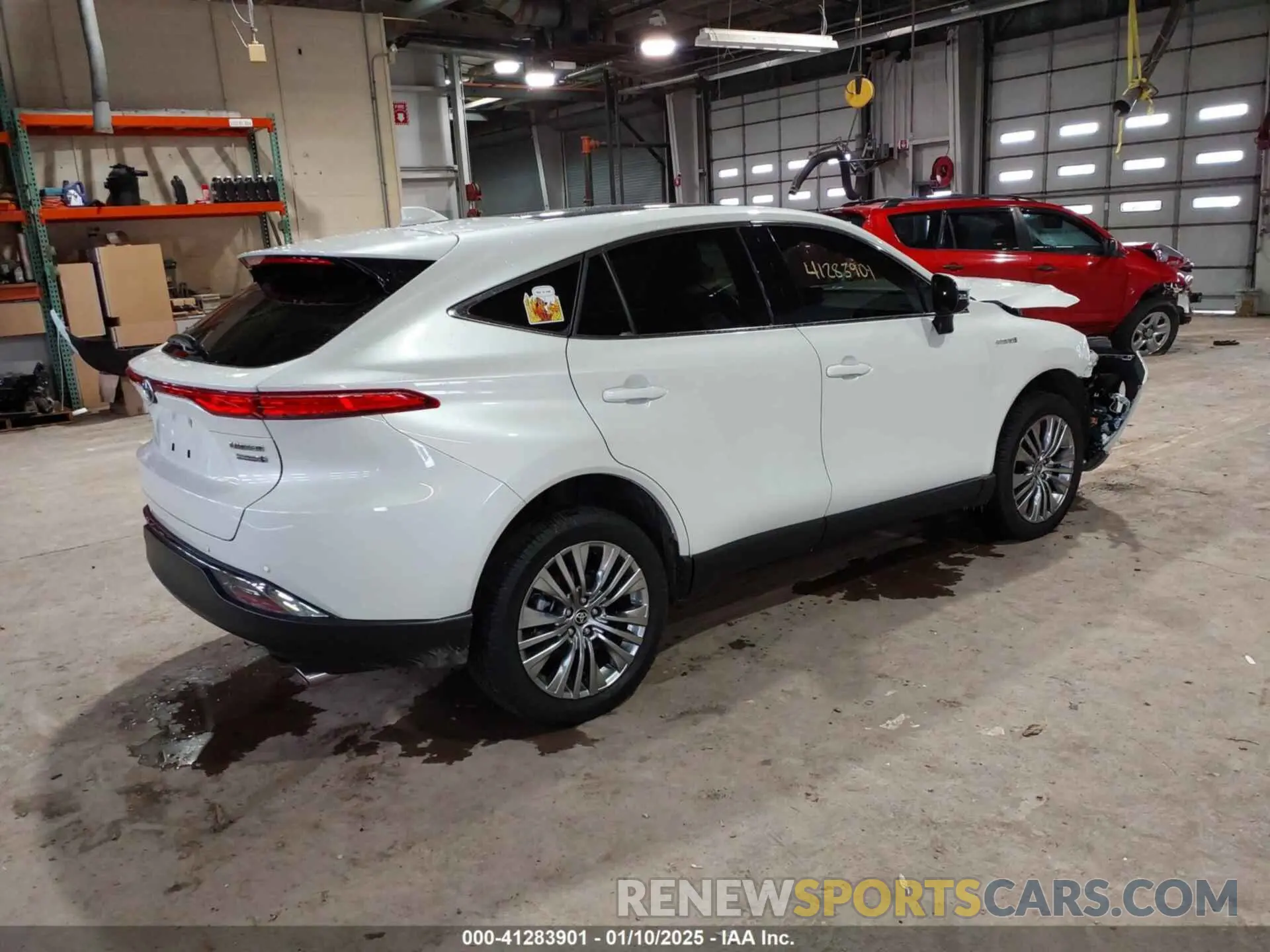 4 Photograph of a damaged car JTEAAAAH4MJ068907 TOYOTA VENZA 2021