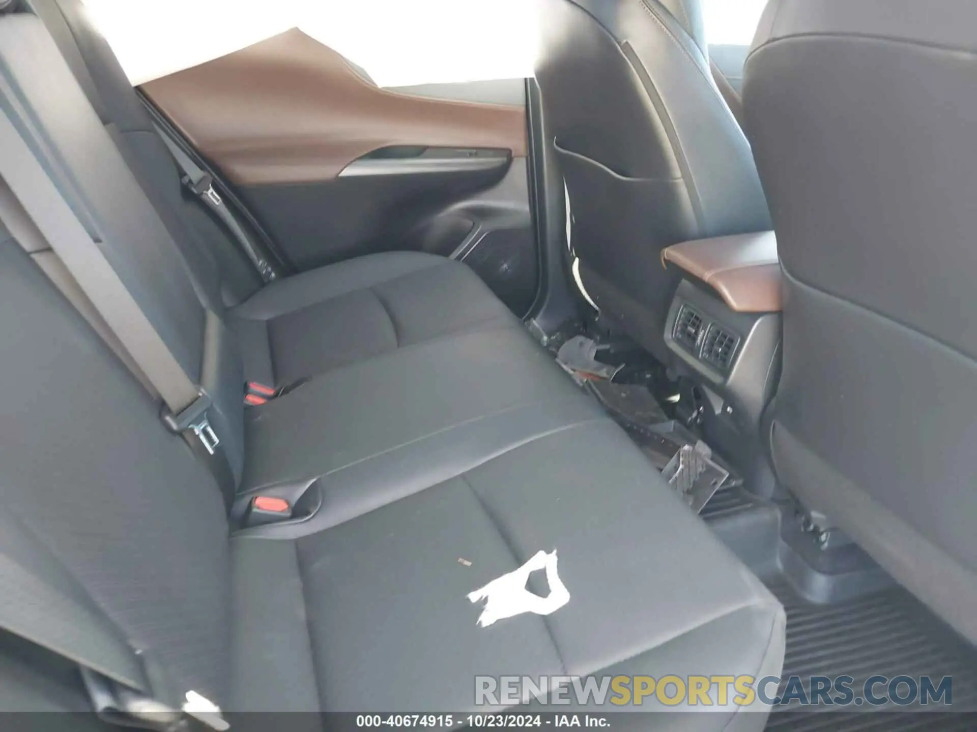 8 Photograph of a damaged car JTEAAAAH4MJ080877 TOYOTA VENZA 2021