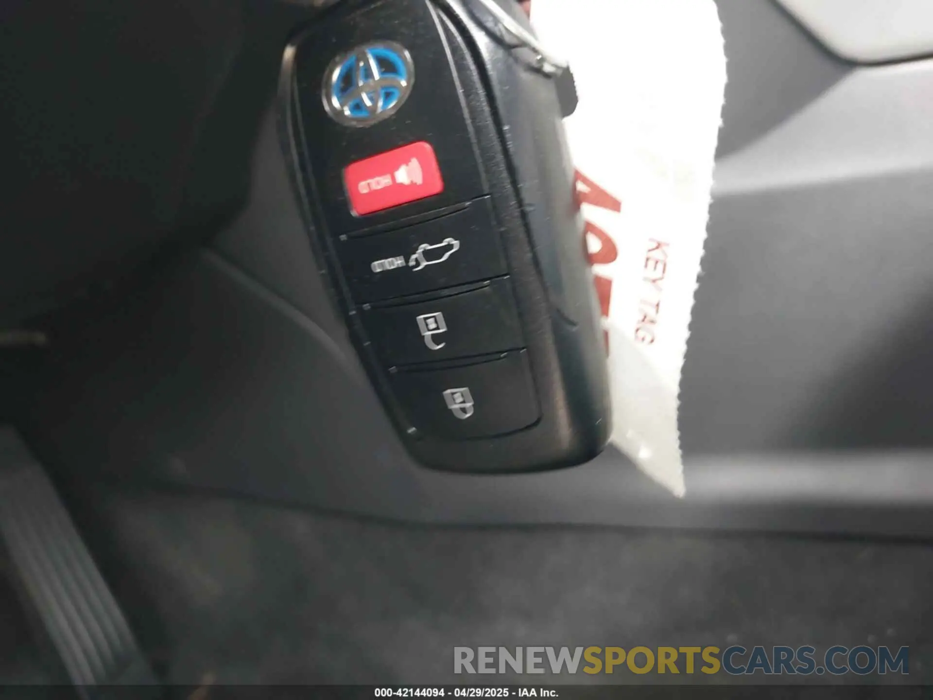 11 Photograph of a damaged car JTEAAAAH5MJ003354 TOYOTA VENZA 2021