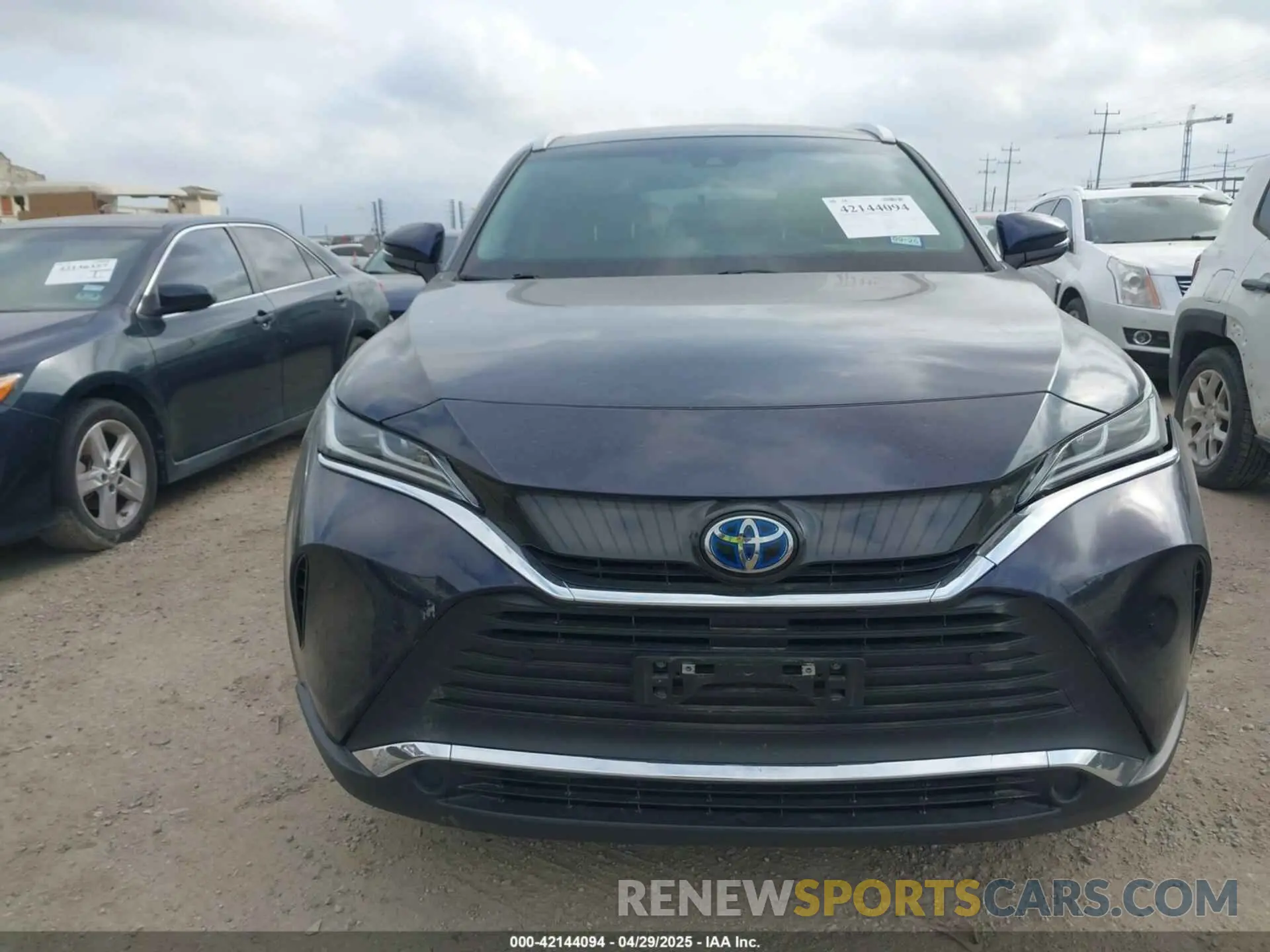 12 Photograph of a damaged car JTEAAAAH5MJ003354 TOYOTA VENZA 2021