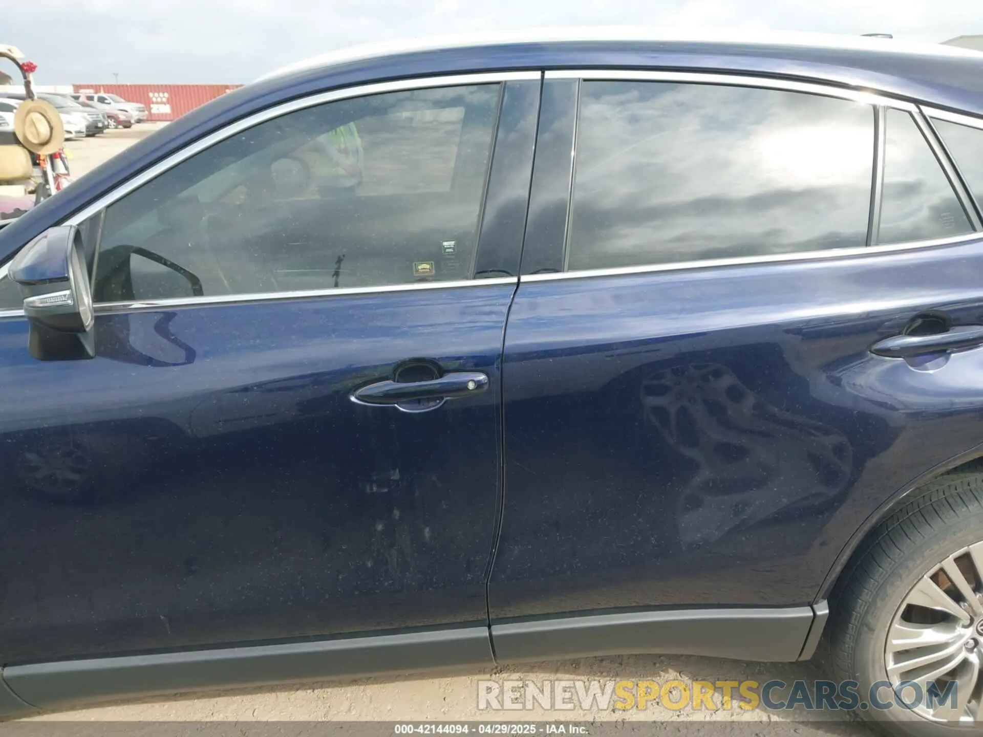 14 Photograph of a damaged car JTEAAAAH5MJ003354 TOYOTA VENZA 2021