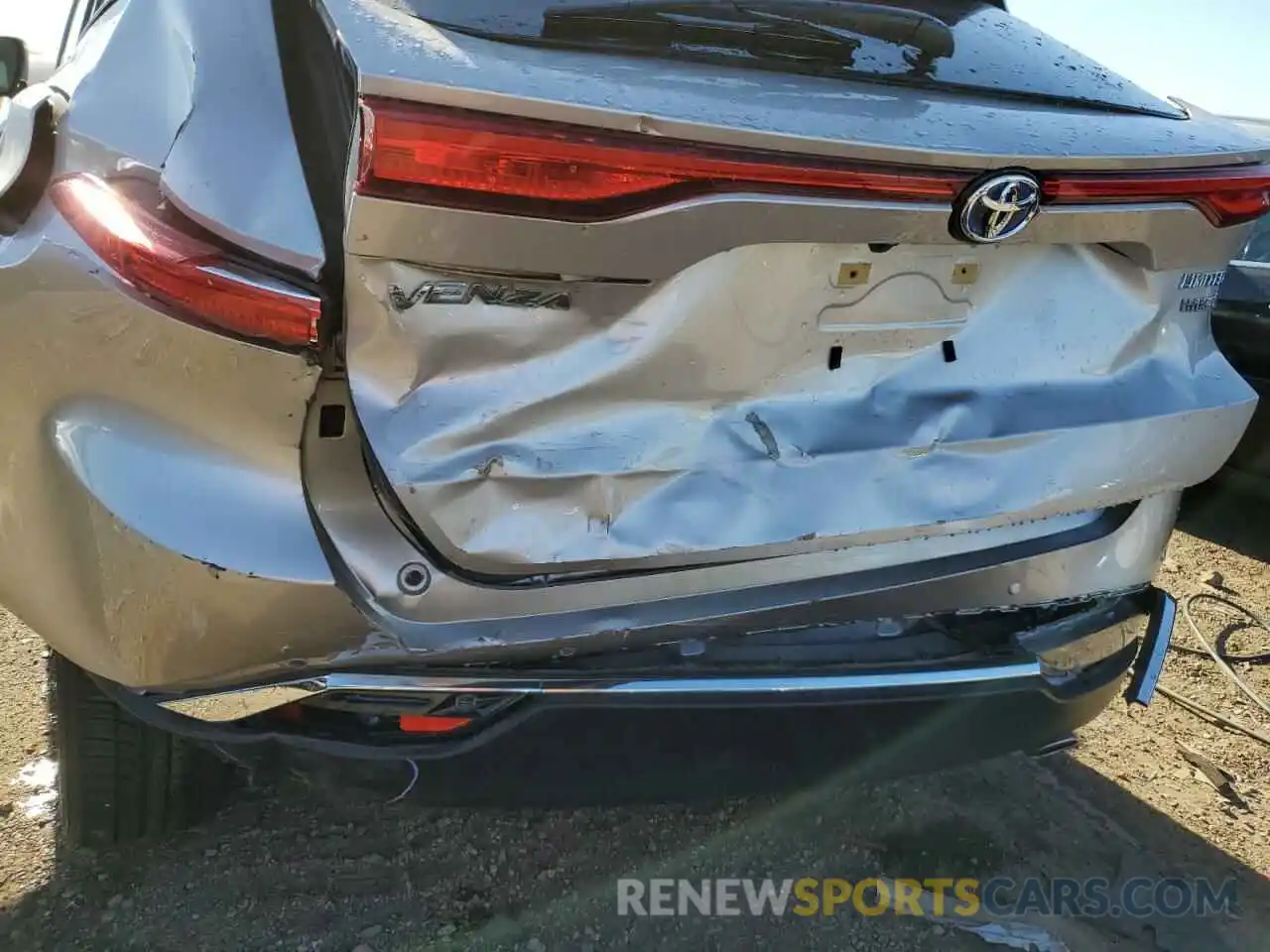 9 Photograph of a damaged car JTEAAAAH5MJ013947 TOYOTA VENZA 2021