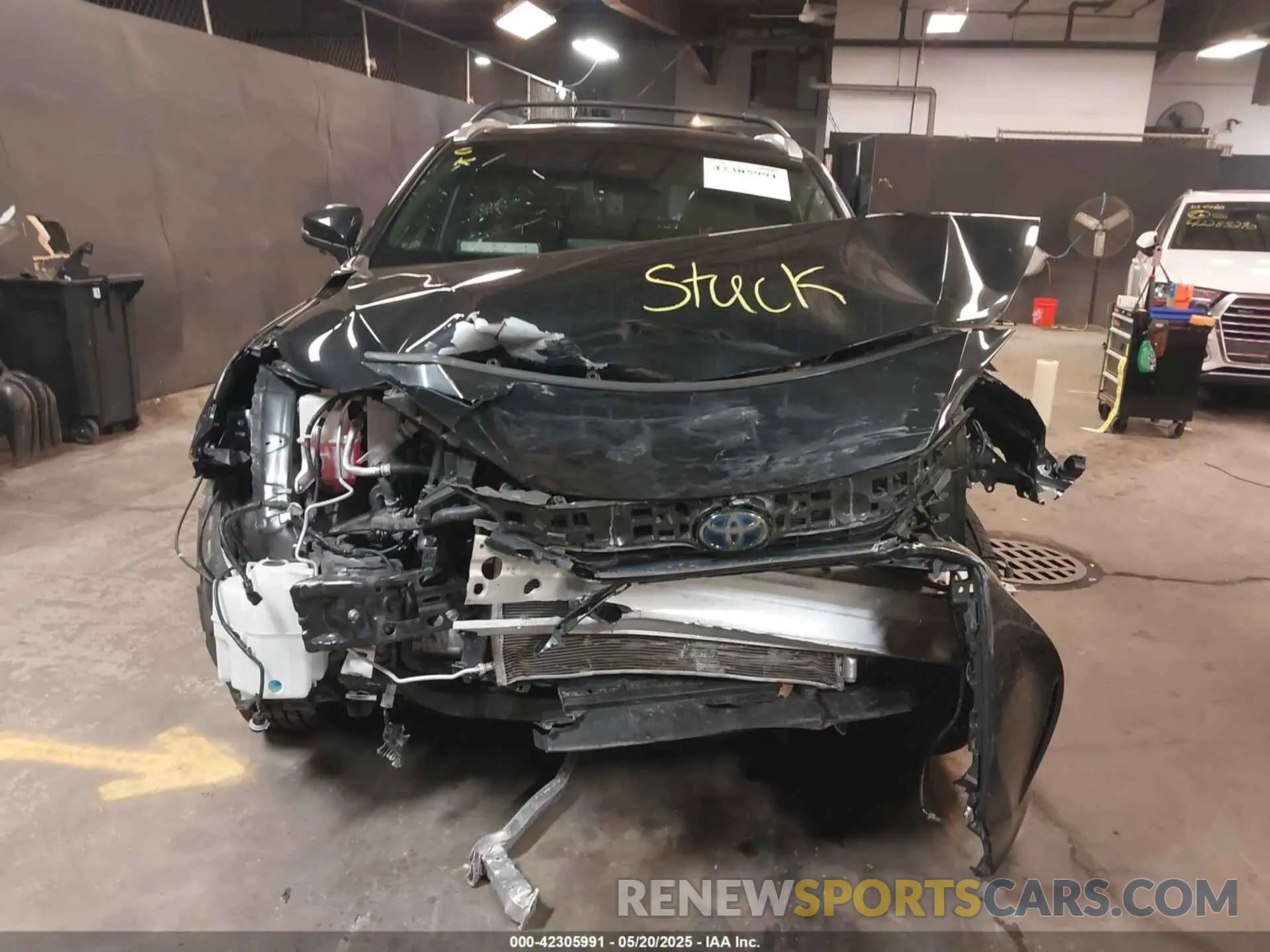 13 Photograph of a damaged car JTEAAAAH5MJ044292 TOYOTA VENZA 2021