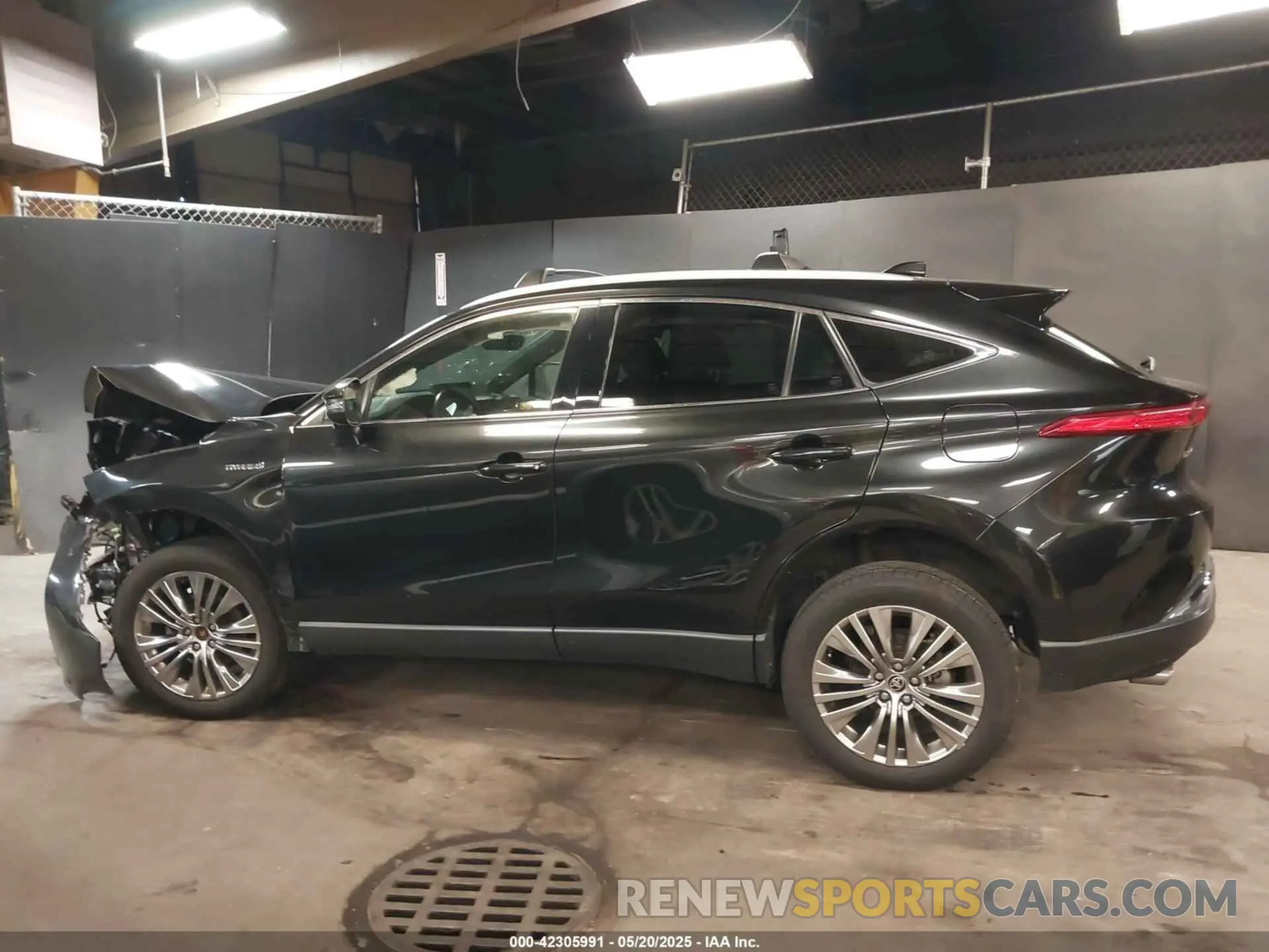 15 Photograph of a damaged car JTEAAAAH5MJ044292 TOYOTA VENZA 2021