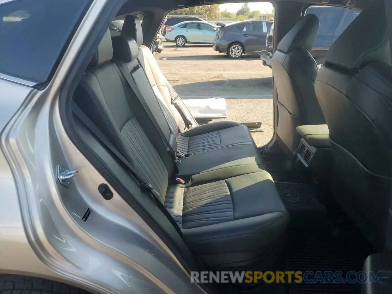 11 Photograph of a damaged car JTEAAAAH5MJ061125 TOYOTA VENZA 2021