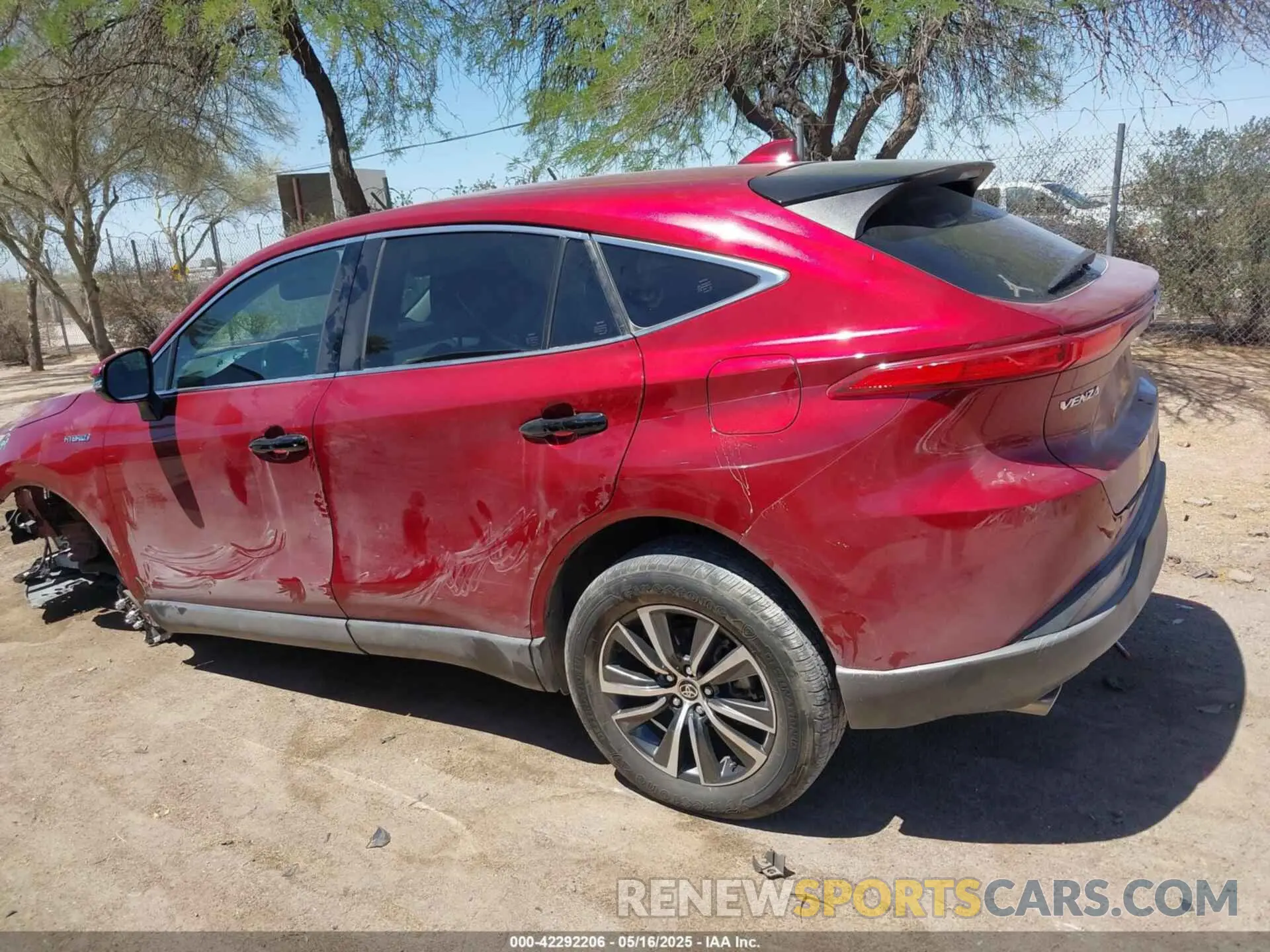 15 Photograph of a damaged car JTEAAAAH5MJ070861 TOYOTA VENZA 2021