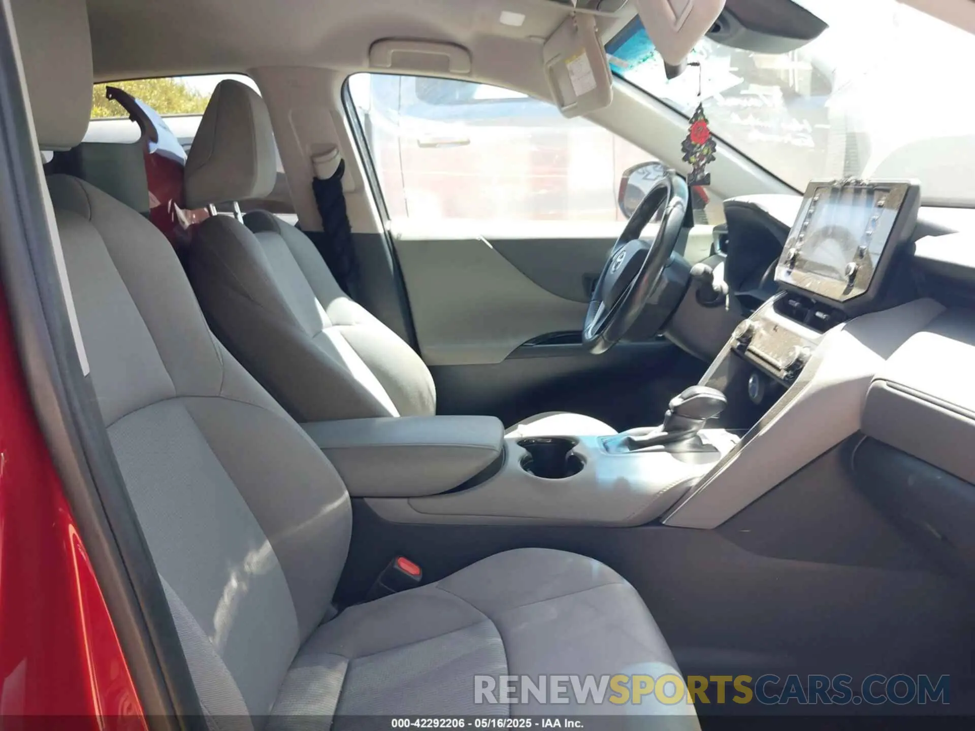5 Photograph of a damaged car JTEAAAAH5MJ070861 TOYOTA VENZA 2021
