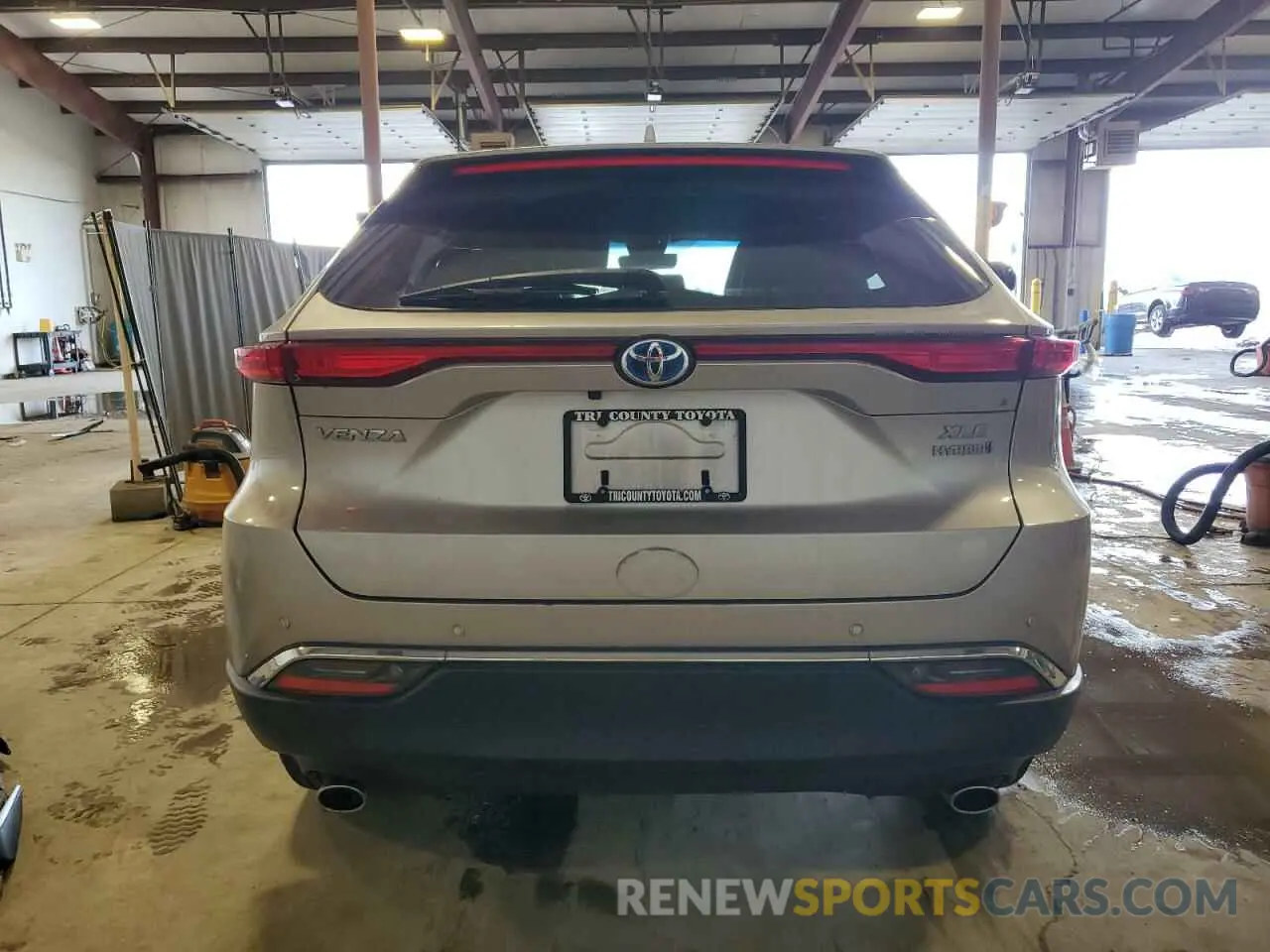 6 Photograph of a damaged car JTEAAAAH6MJ010121 TOYOTA VENZA 2021