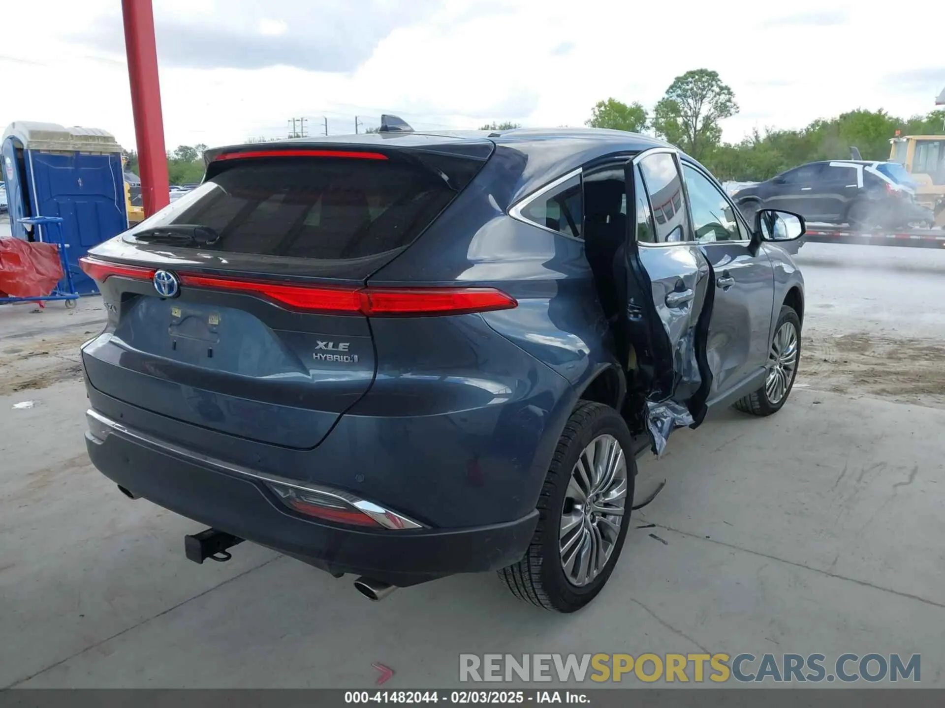 4 Photograph of a damaged car JTEAAAAH6MJ012502 TOYOTA VENZA 2021