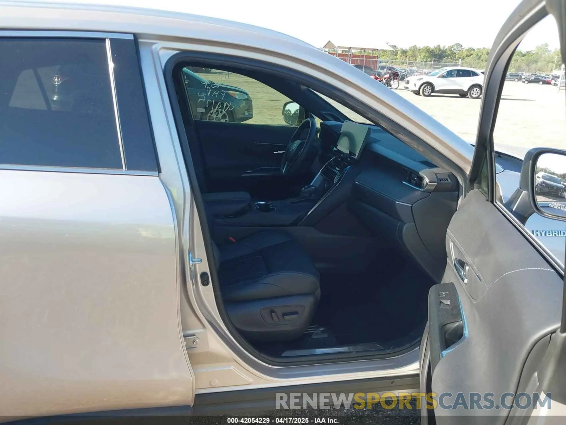 5 Photograph of a damaged car JTEAAAAH6MJ027243 TOYOTA VENZA 2021