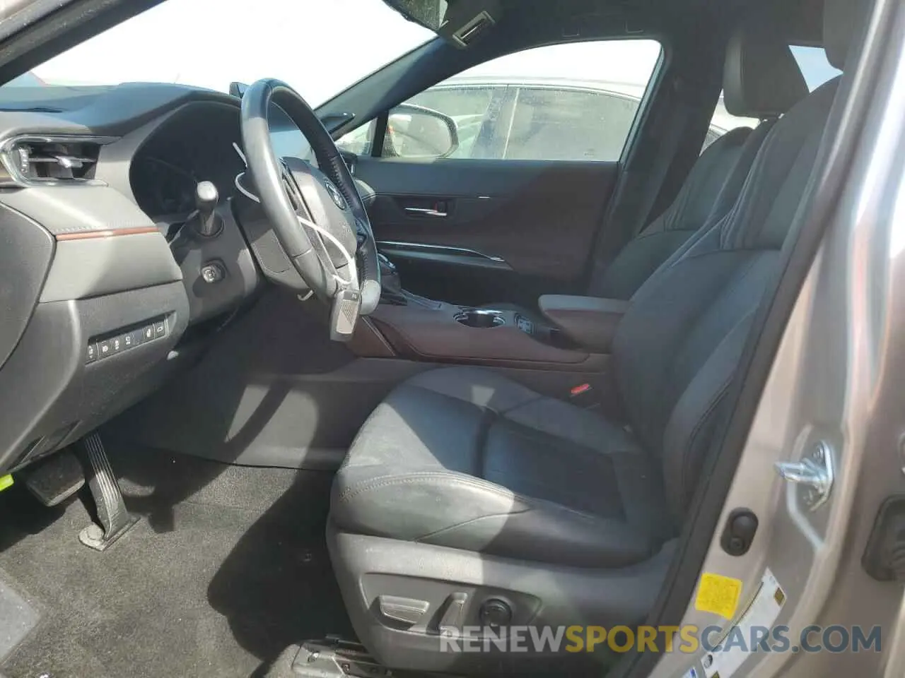 7 Photograph of a damaged car JTEAAAAH6MJ046021 TOYOTA VENZA 2021