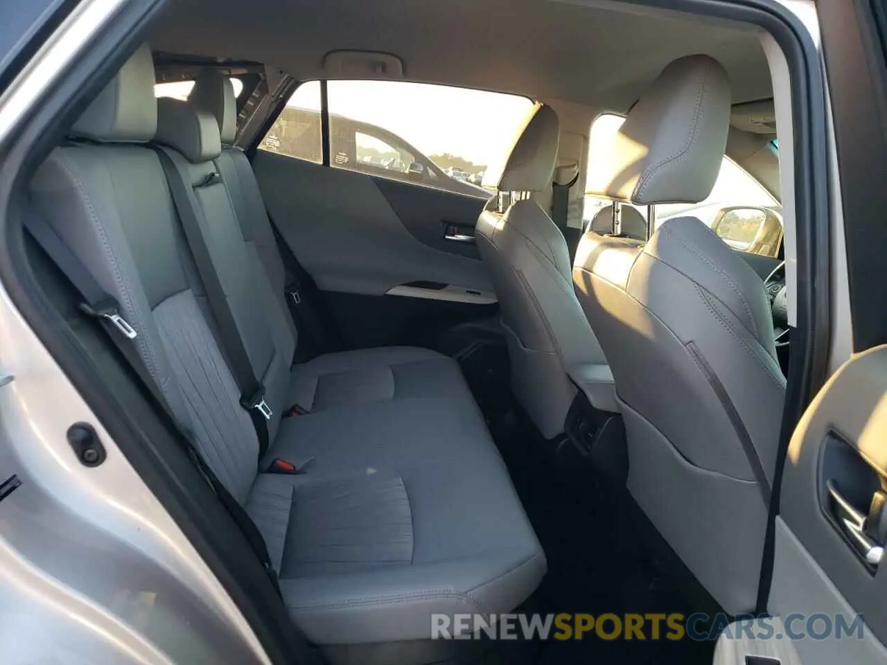 10 Photograph of a damaged car JTEAAAAH6MJ058279 TOYOTA VENZA 2021