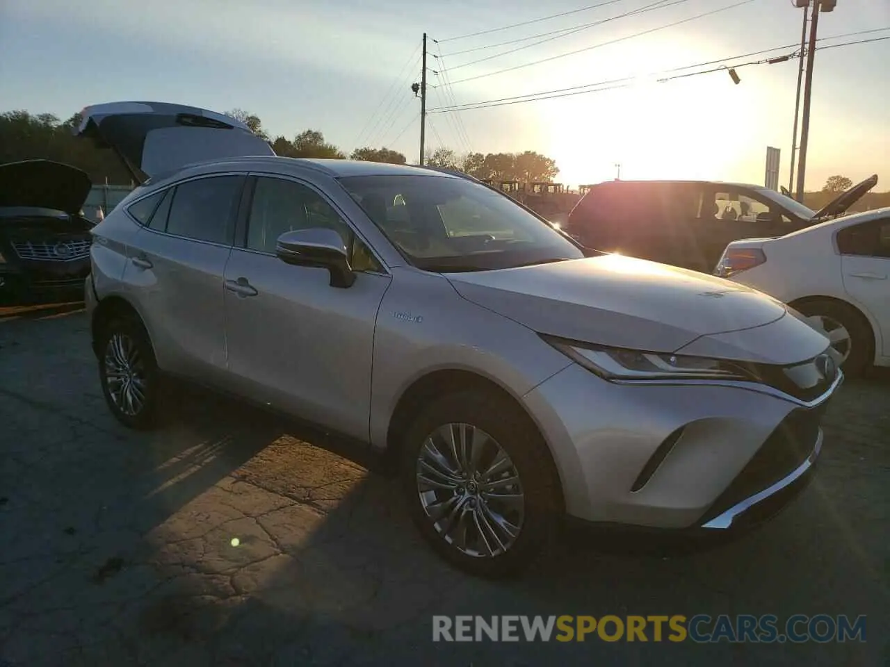 4 Photograph of a damaged car JTEAAAAH6MJ058279 TOYOTA VENZA 2021