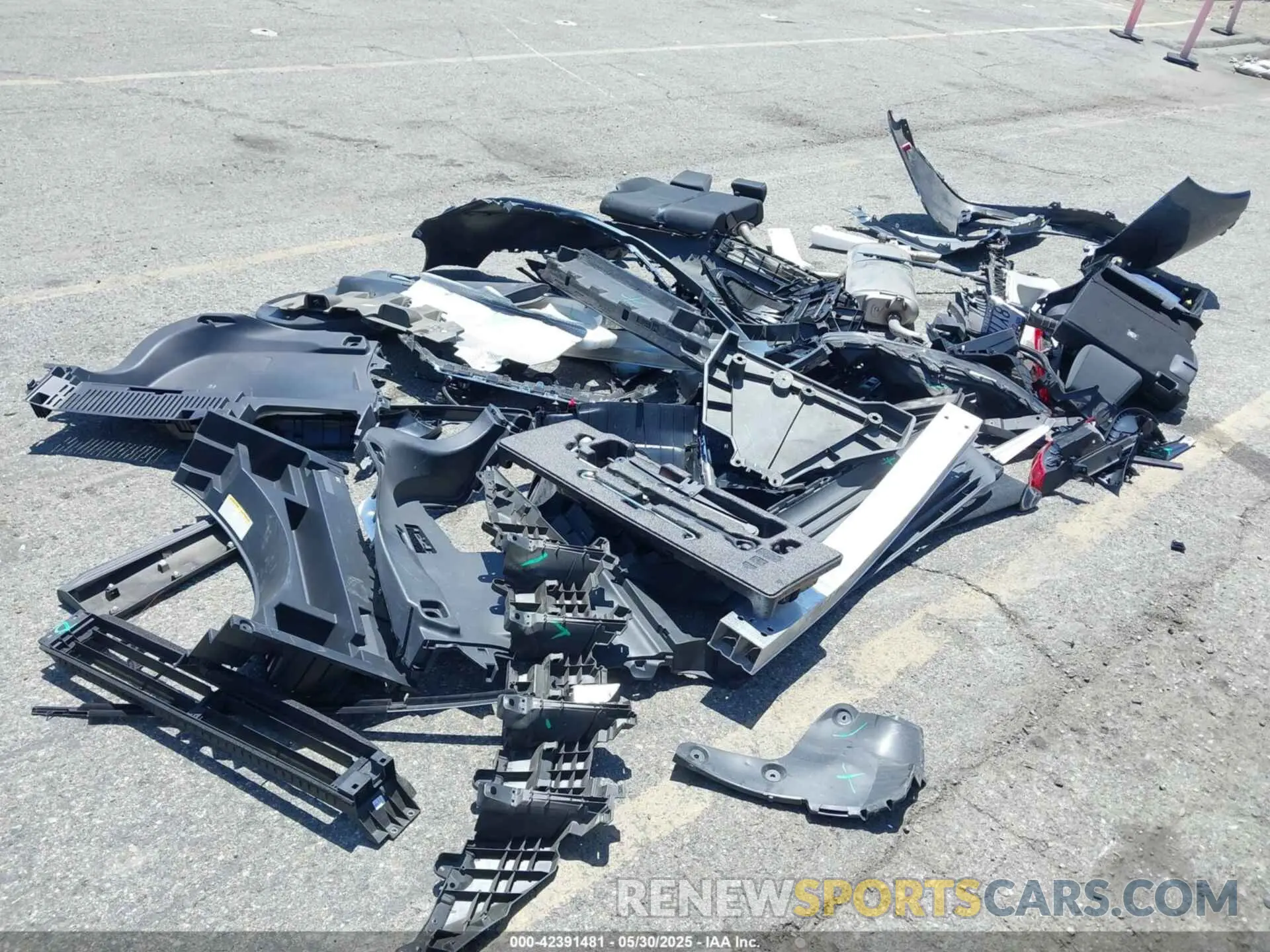 12 Photograph of a damaged car JTEAAAAH6MJ078452 TOYOTA VENZA 2021
