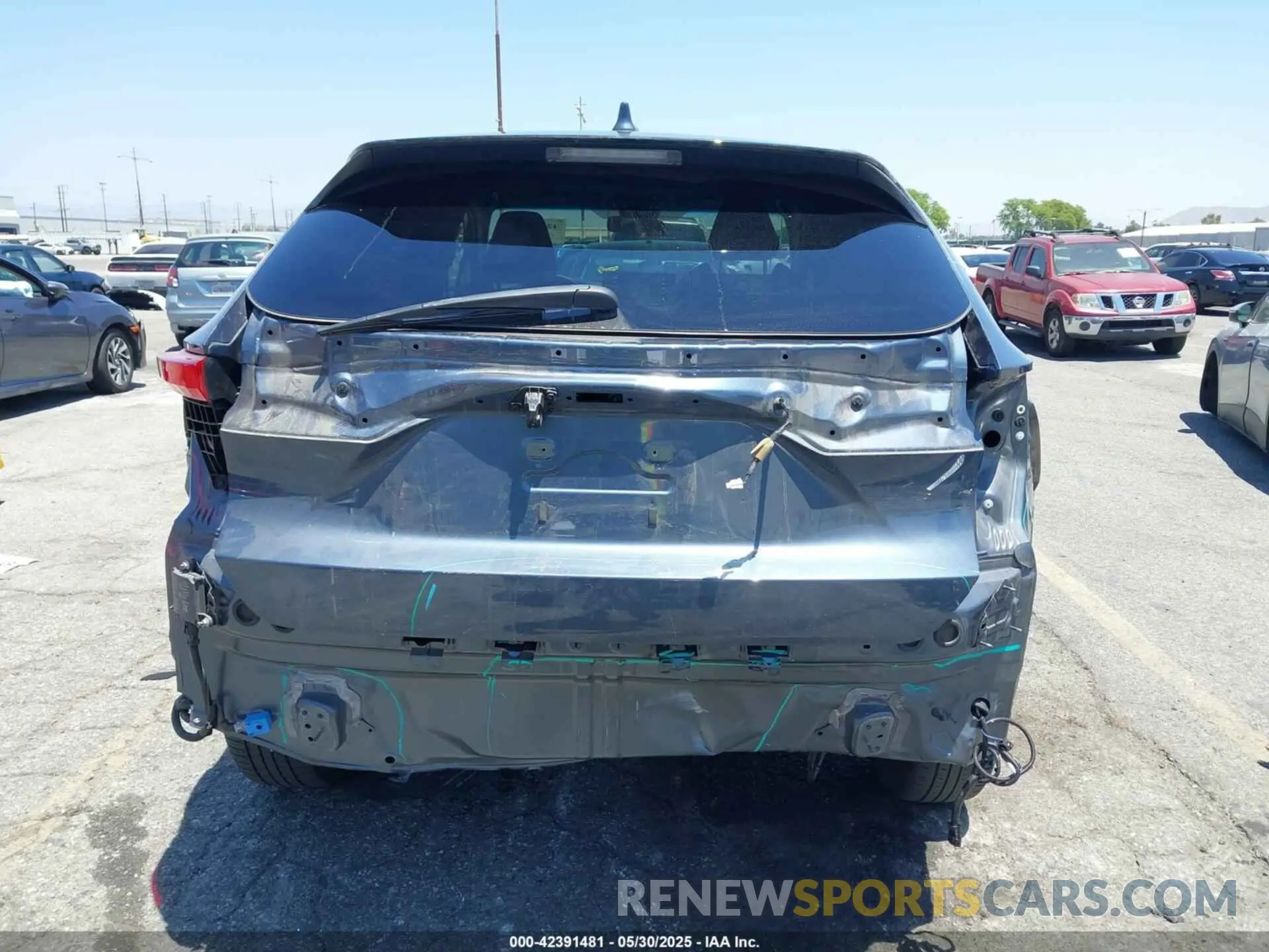 17 Photograph of a damaged car JTEAAAAH6MJ078452 TOYOTA VENZA 2021