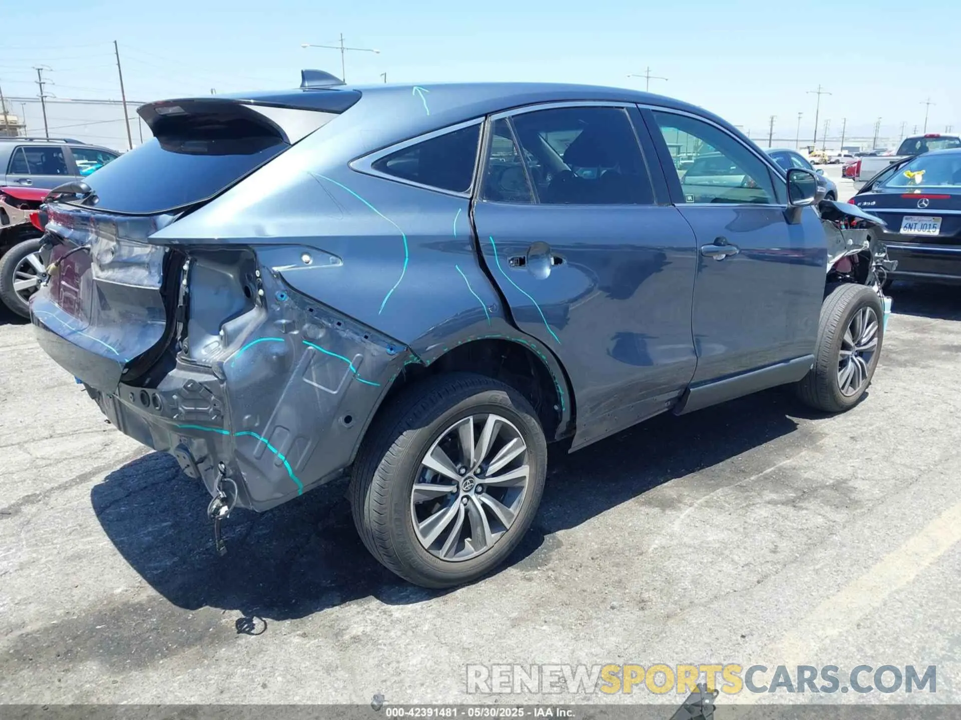 4 Photograph of a damaged car JTEAAAAH6MJ078452 TOYOTA VENZA 2021