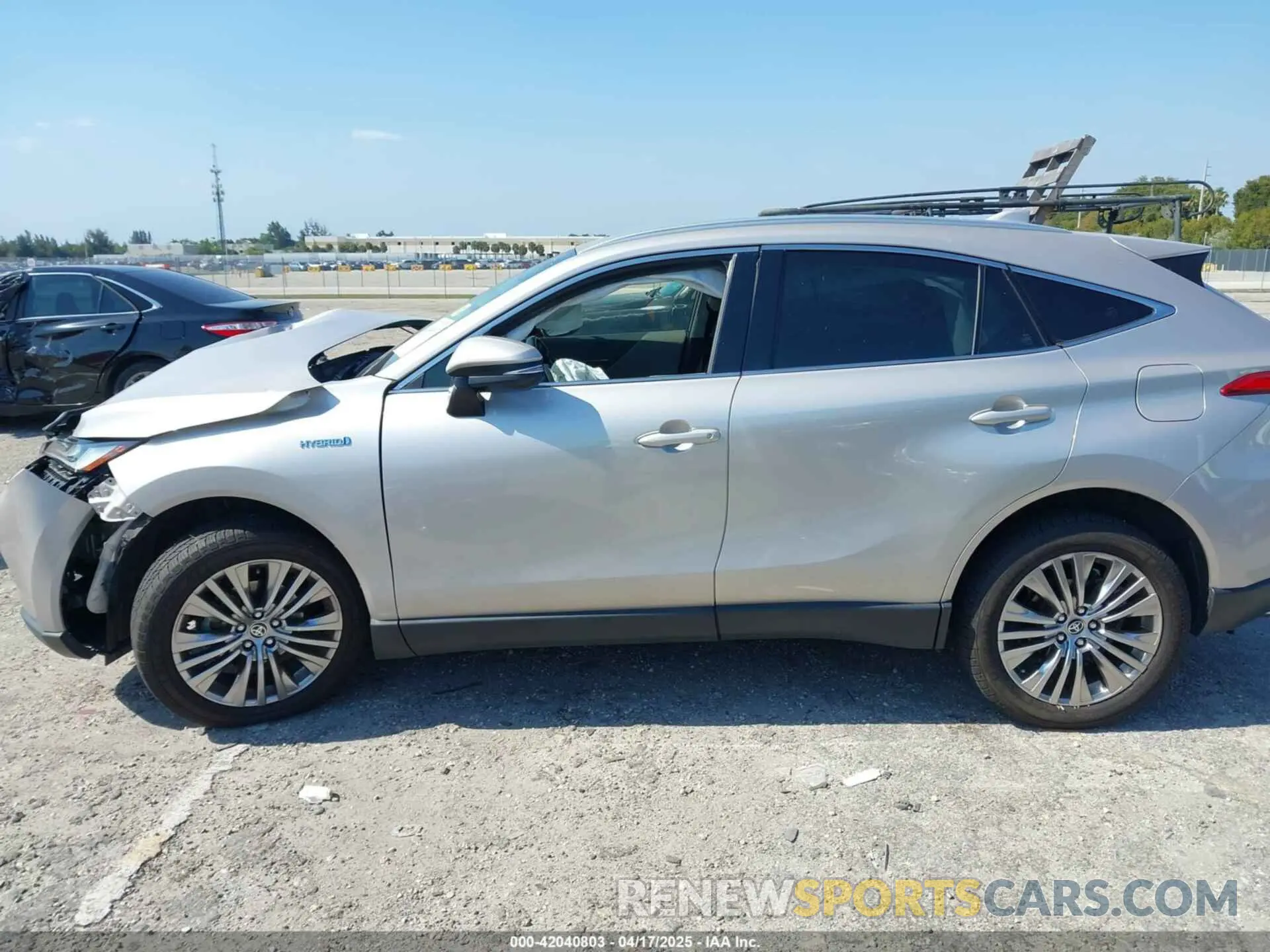 14 Photograph of a damaged car JTEAAAAH7MJ018650 TOYOTA VENZA 2021