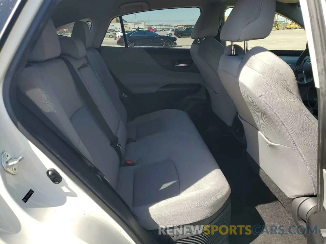 11 Photograph of a damaged car JTEAAAAH7MJ053043 TOYOTA VENZA 2021