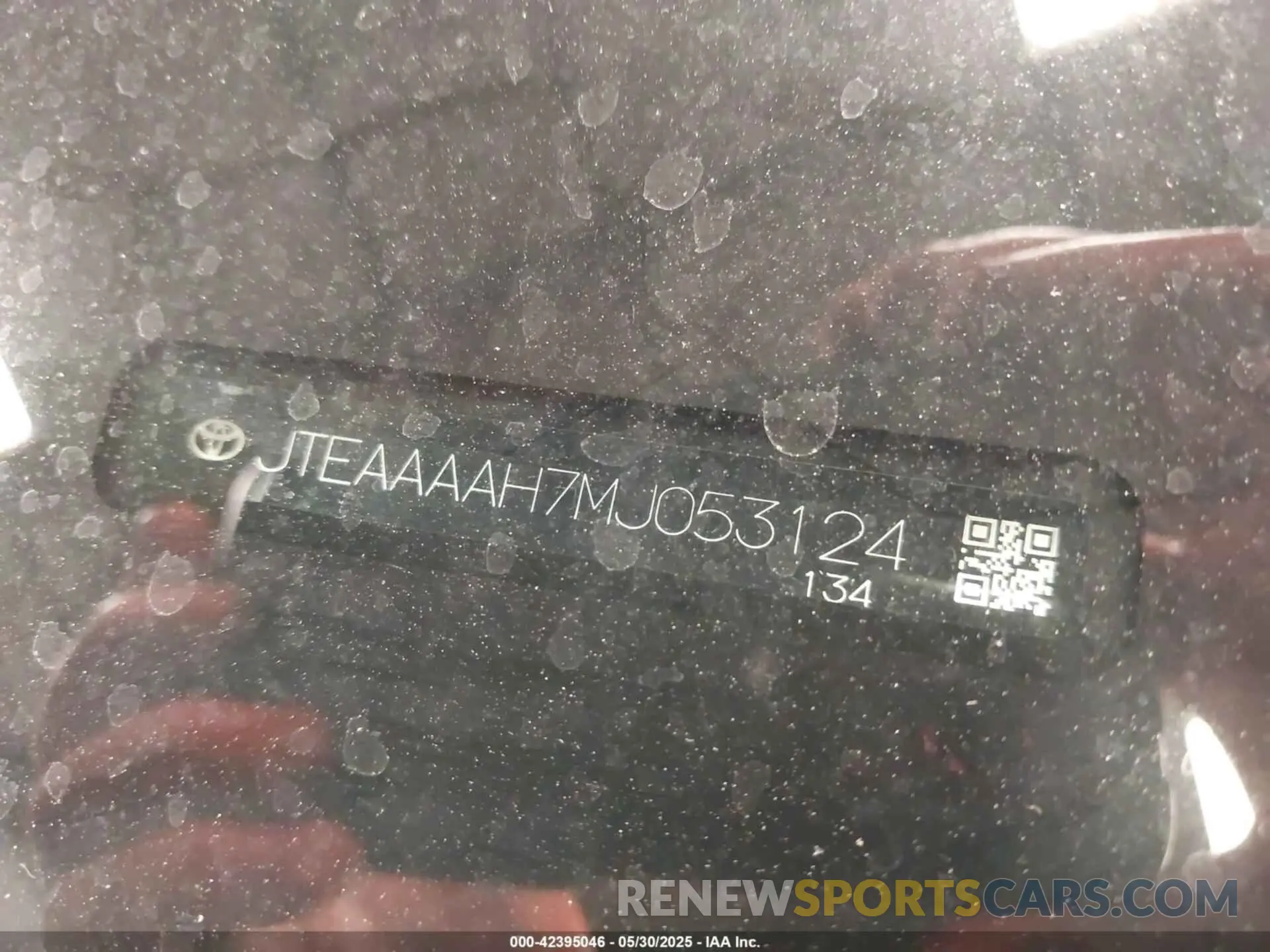 19 Photograph of a damaged car JTEAAAAH7MJ053124 TOYOTA VENZA 2021