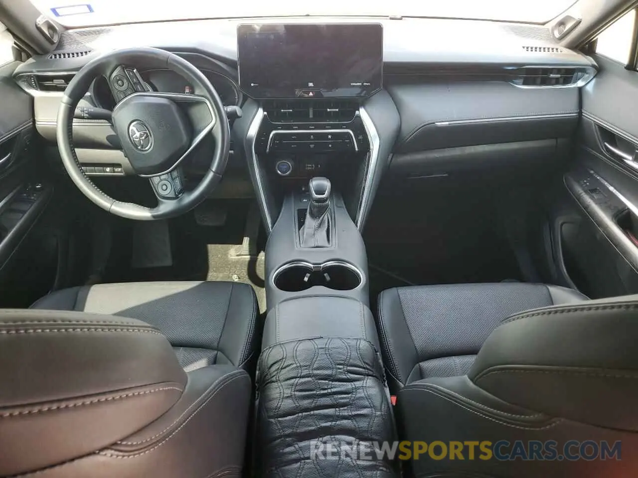 8 Photograph of a damaged car JTEAAAAH7MJ058890 TOYOTA VENZA 2021