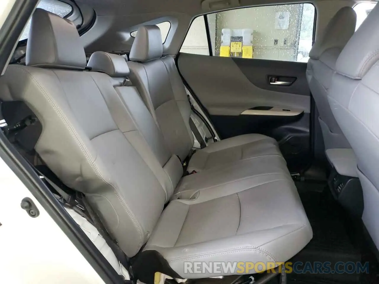 11 Photograph of a damaged car JTEAAAAH7MJ064690 TOYOTA VENZA 2021