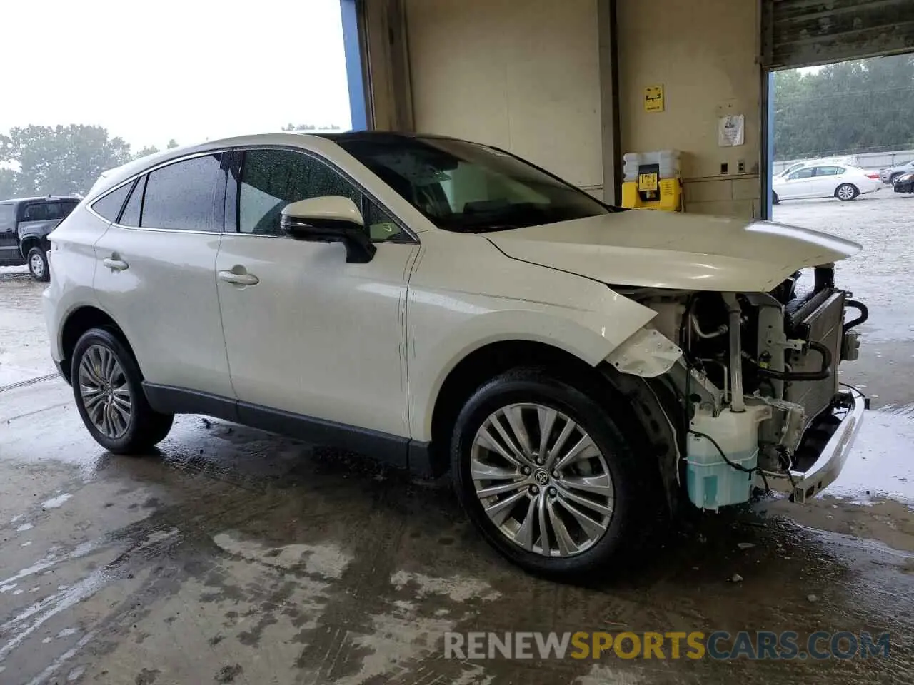 4 Photograph of a damaged car JTEAAAAH7MJ064690 TOYOTA VENZA 2021