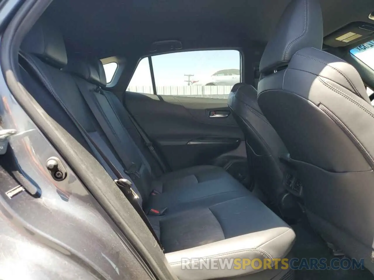 11 Photograph of a damaged car JTEAAAAH7MJ067833 TOYOTA VENZA 2021