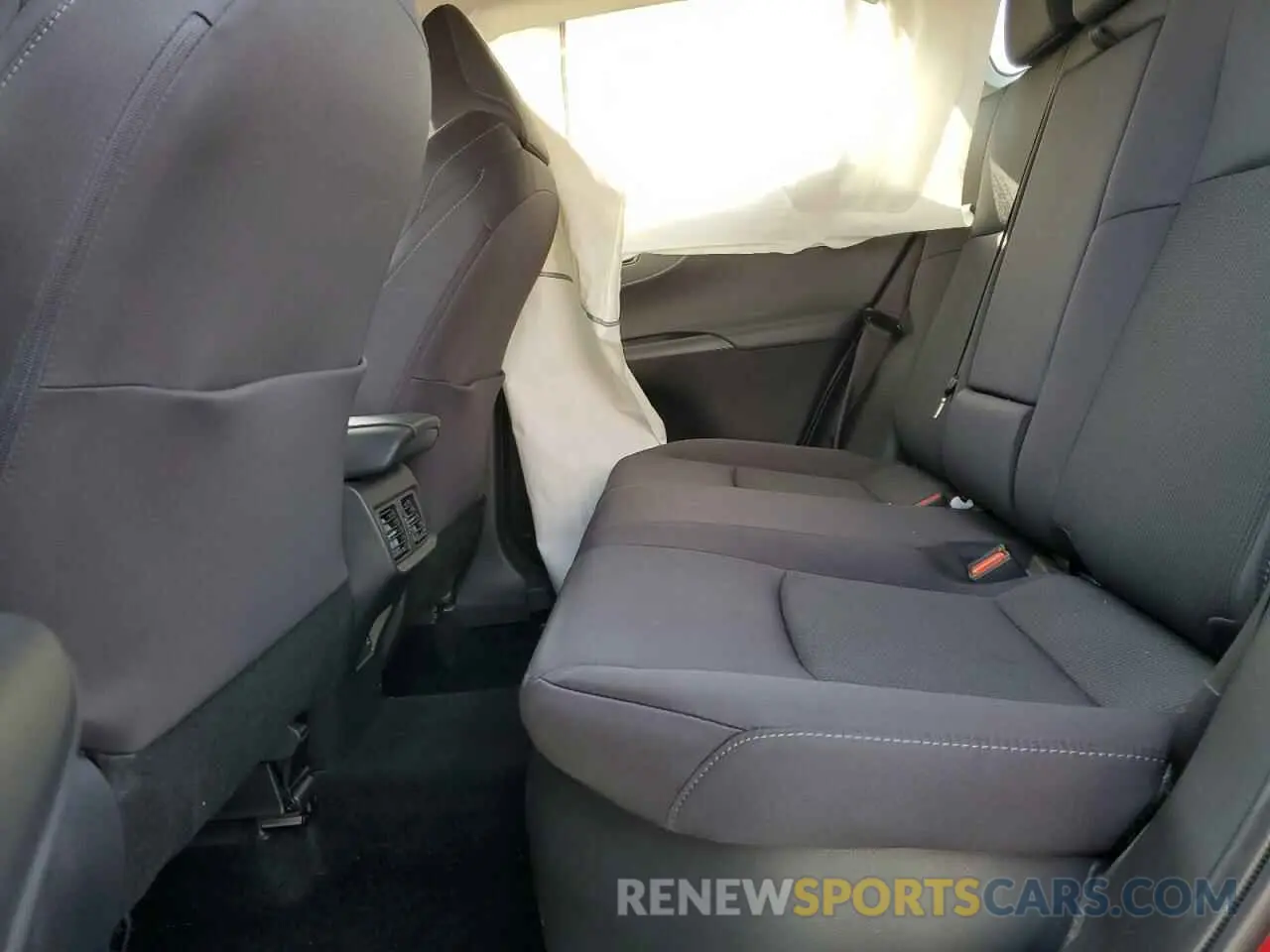 11 Photograph of a damaged car JTEAAAAH8MJ007902 TOYOTA VENZA 2021