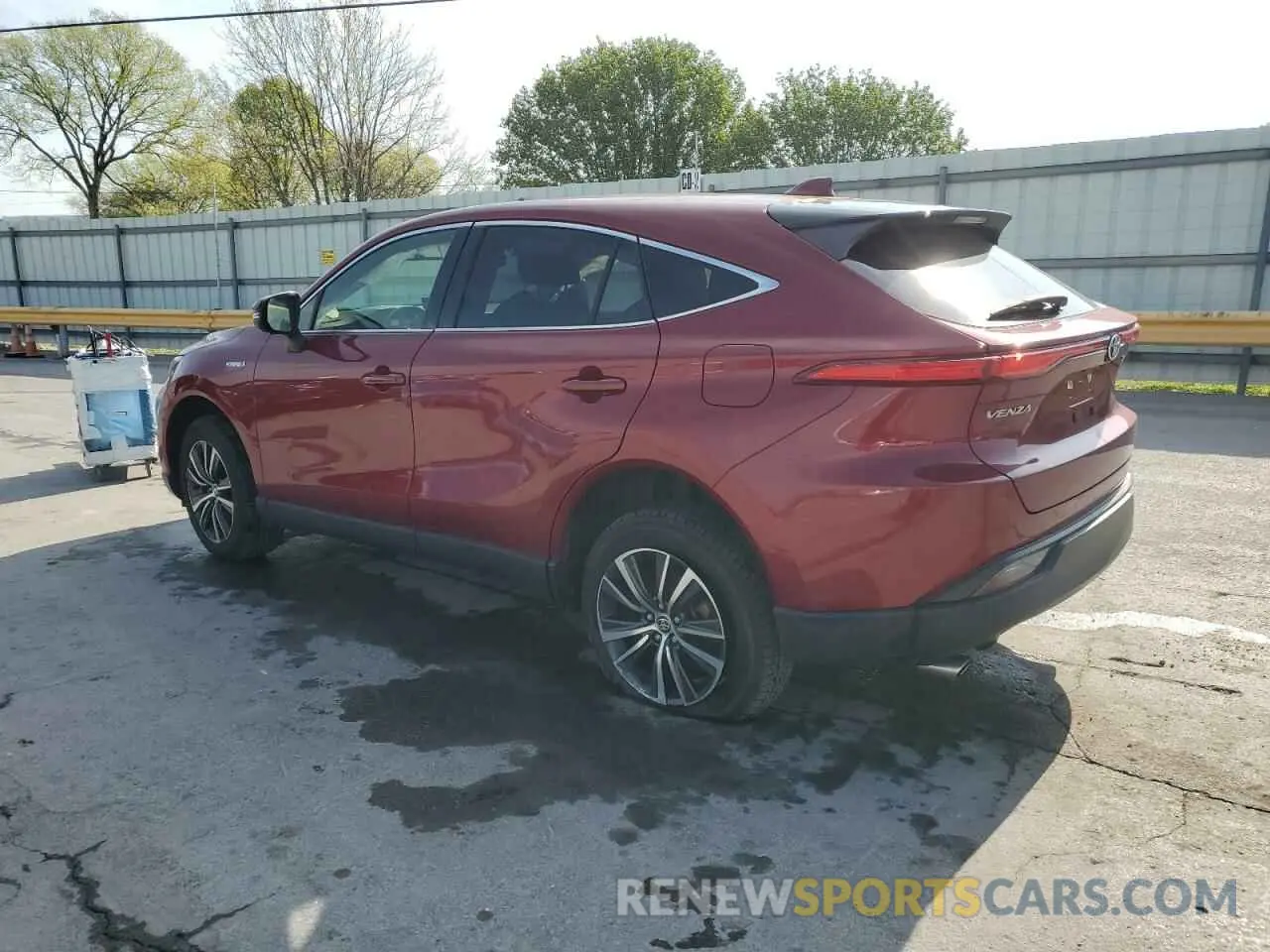 2 Photograph of a damaged car JTEAAAAH8MJ007902 TOYOTA VENZA 2021
