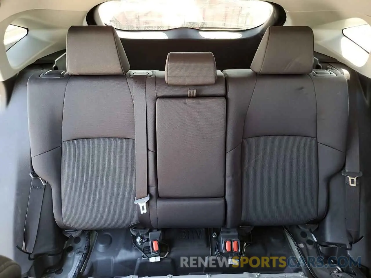 10 Photograph of a damaged car JTEAAAAH8MJ011951 TOYOTA VENZA 2021