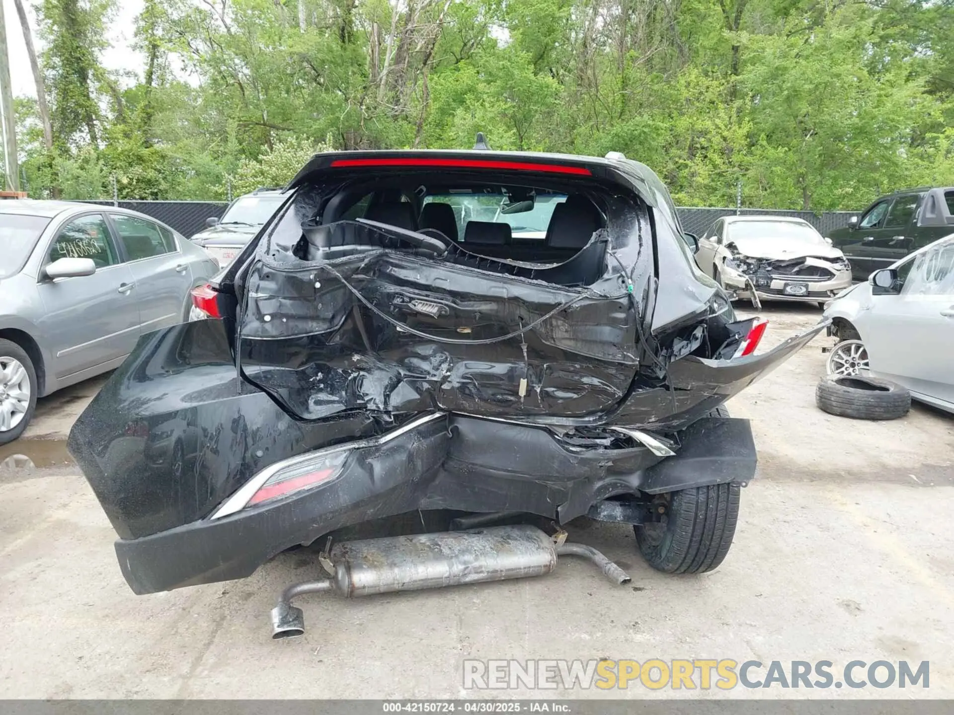 16 Photograph of a damaged car JTEAAAAH8MJ013229 TOYOTA VENZA 2021