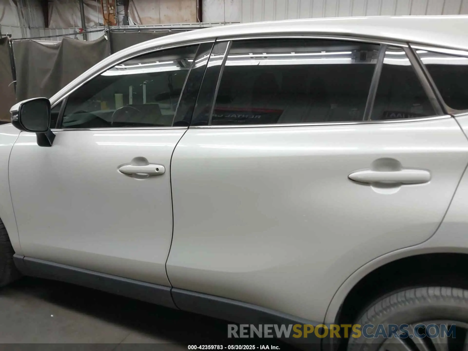 15 Photograph of a damaged car JTEAAAAH8MJ022884 TOYOTA VENZA 2021